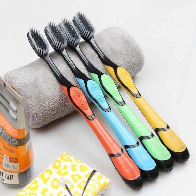 Combo 2 bàn chải đánh răng than tre