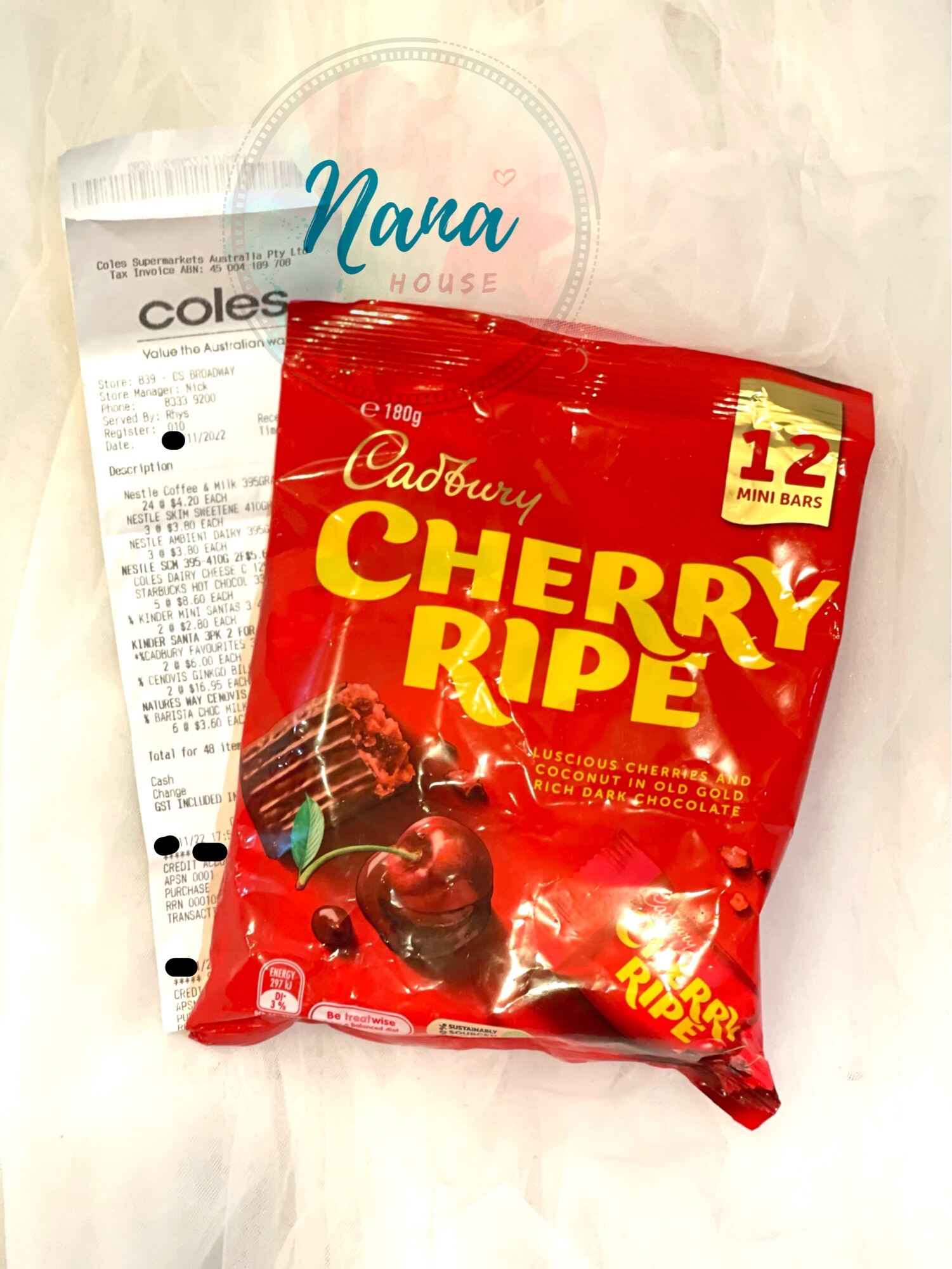 Socola nhân dừa mứt cherry Cadbury Cherry Ripe bịch 12thanh 180gram