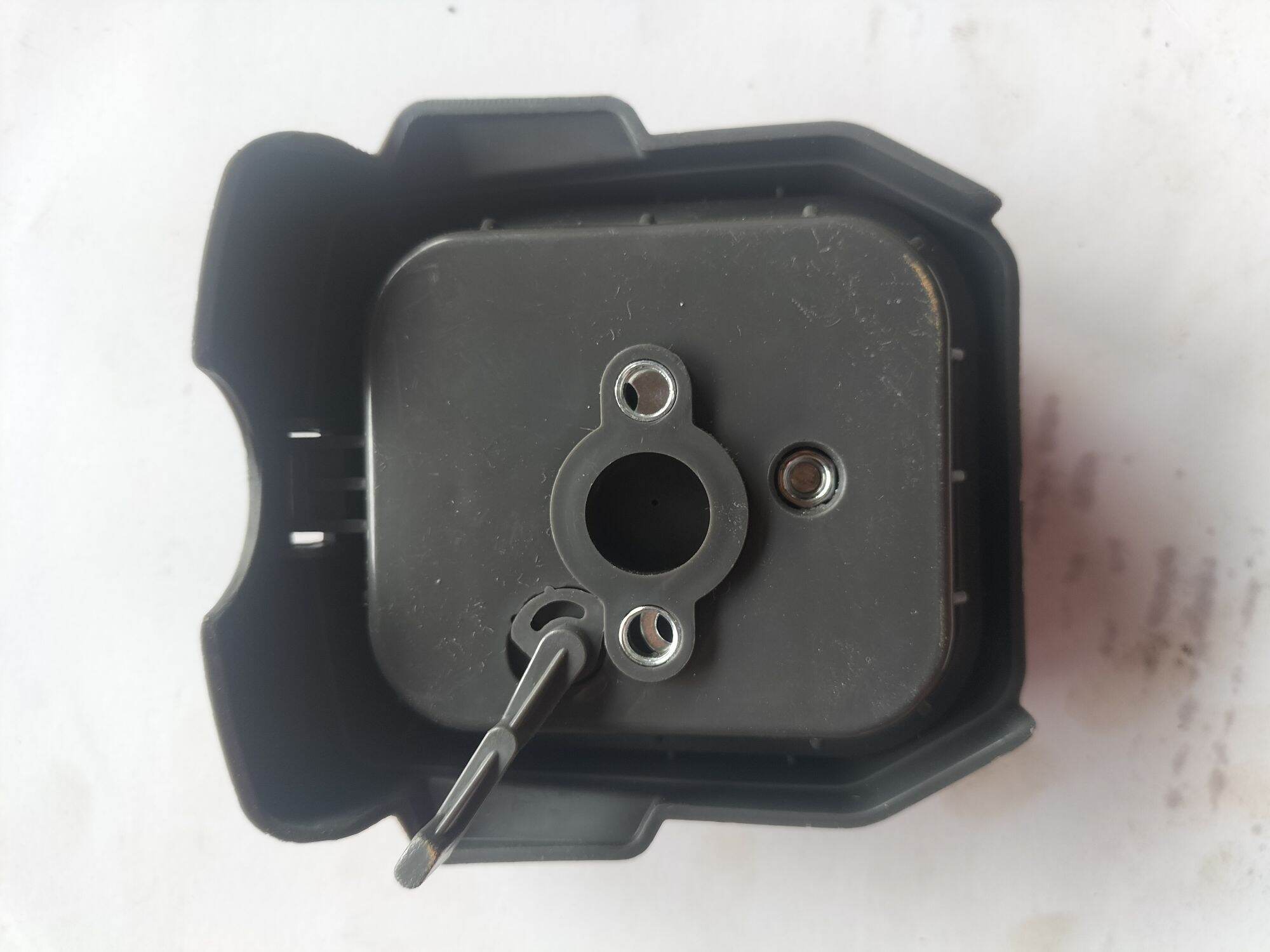 bộ nắp bô e (lọc gió) máy cắt cỏ 143