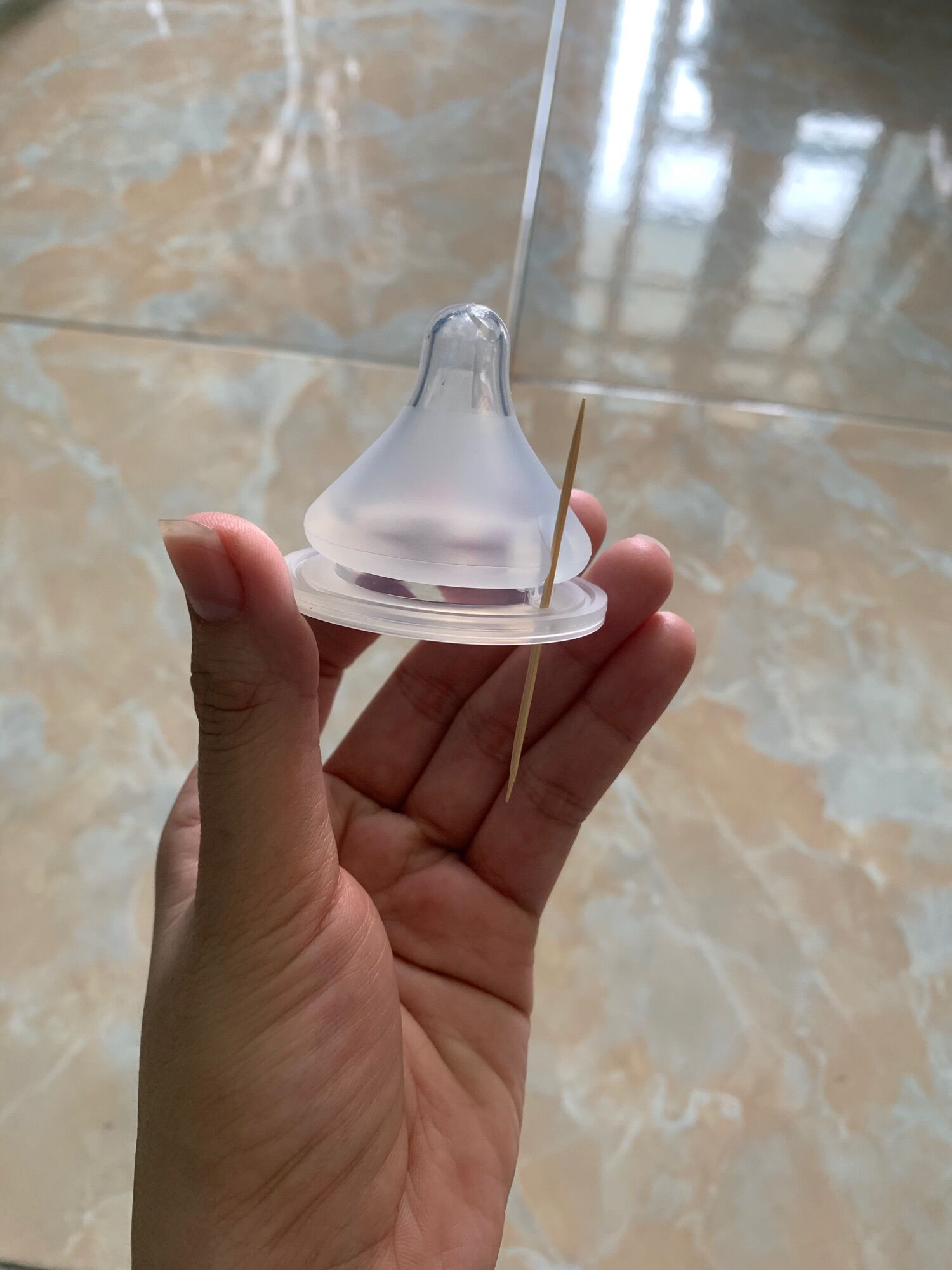 Núm ty thay thế Moyuum Hàn Quốc