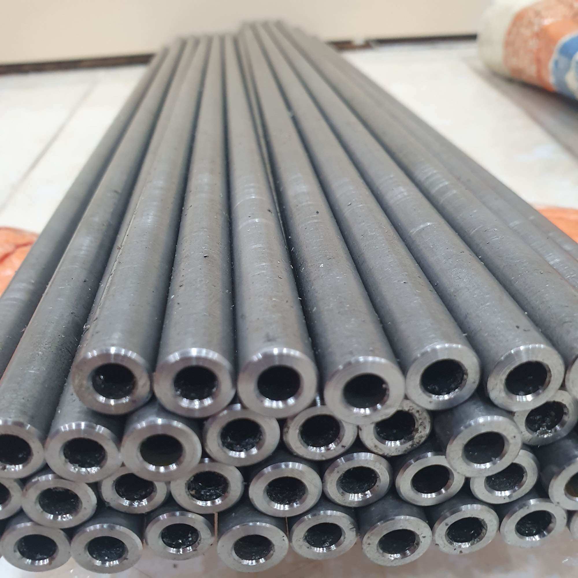 Ống thép đúc 6.4 phi 12 chiều dài 50/60/70/80/90/100/120/130cm