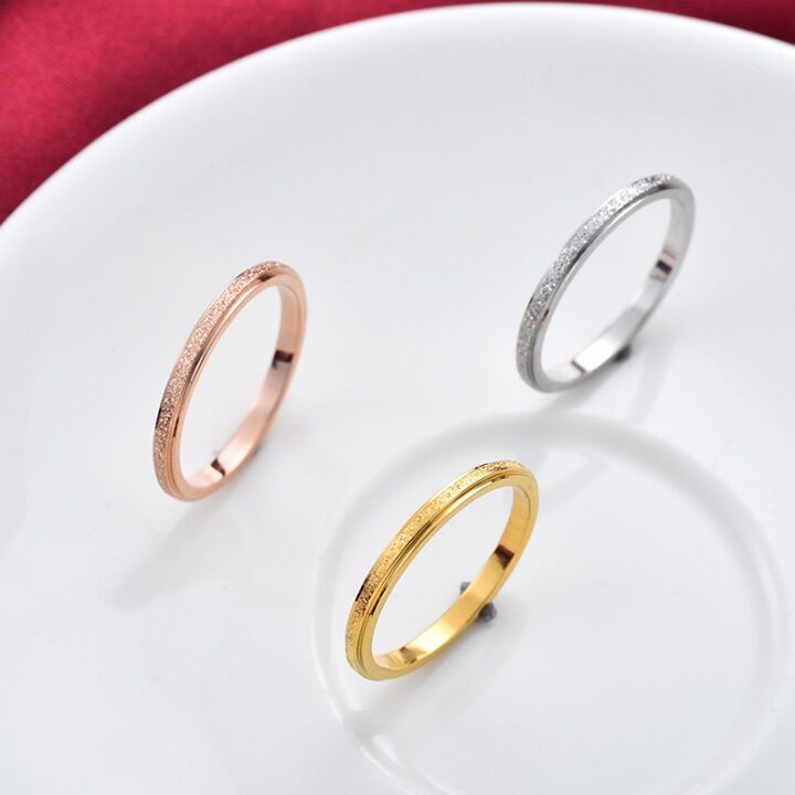 Nhẫn titan phun cát bảng mỏng không đen