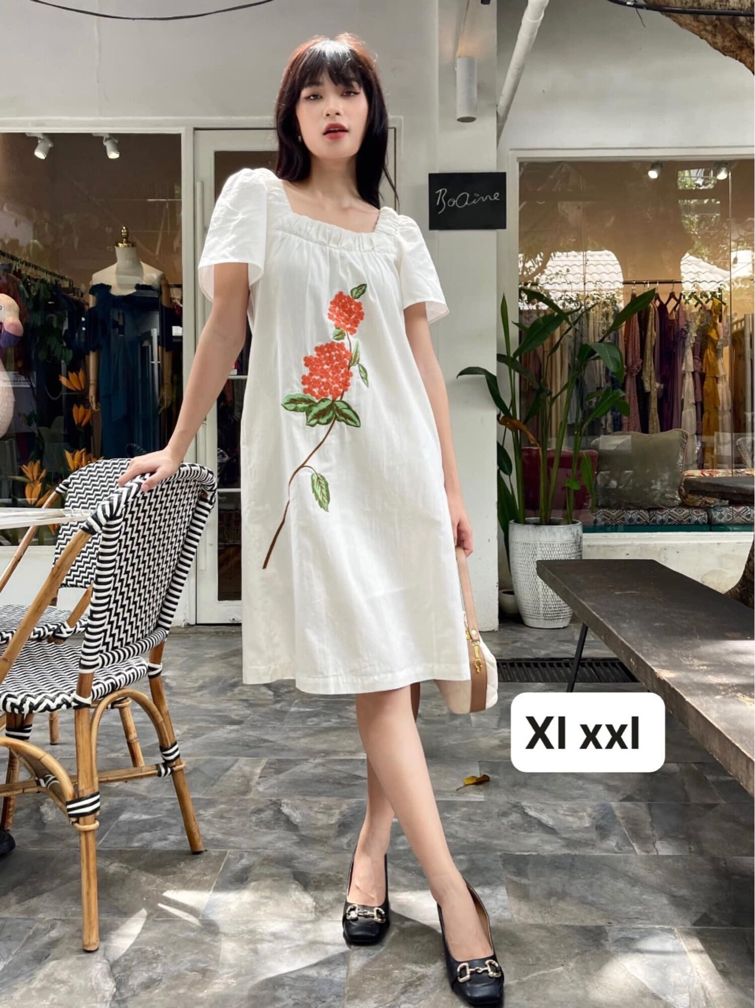 Đầm Thêu Linen Cổ Vuông Xênh