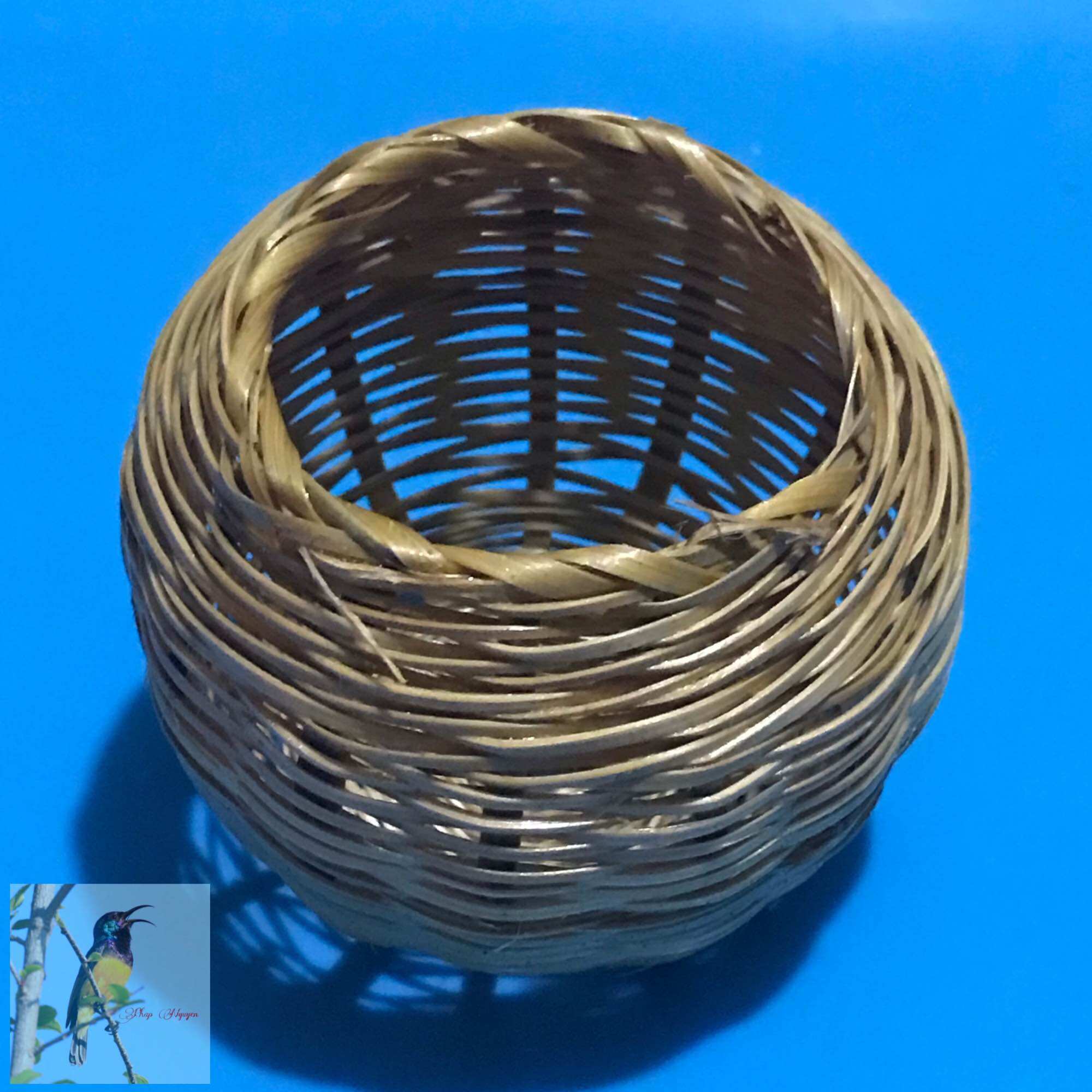 Cóng đựng thức ăn cho chim bằng tre