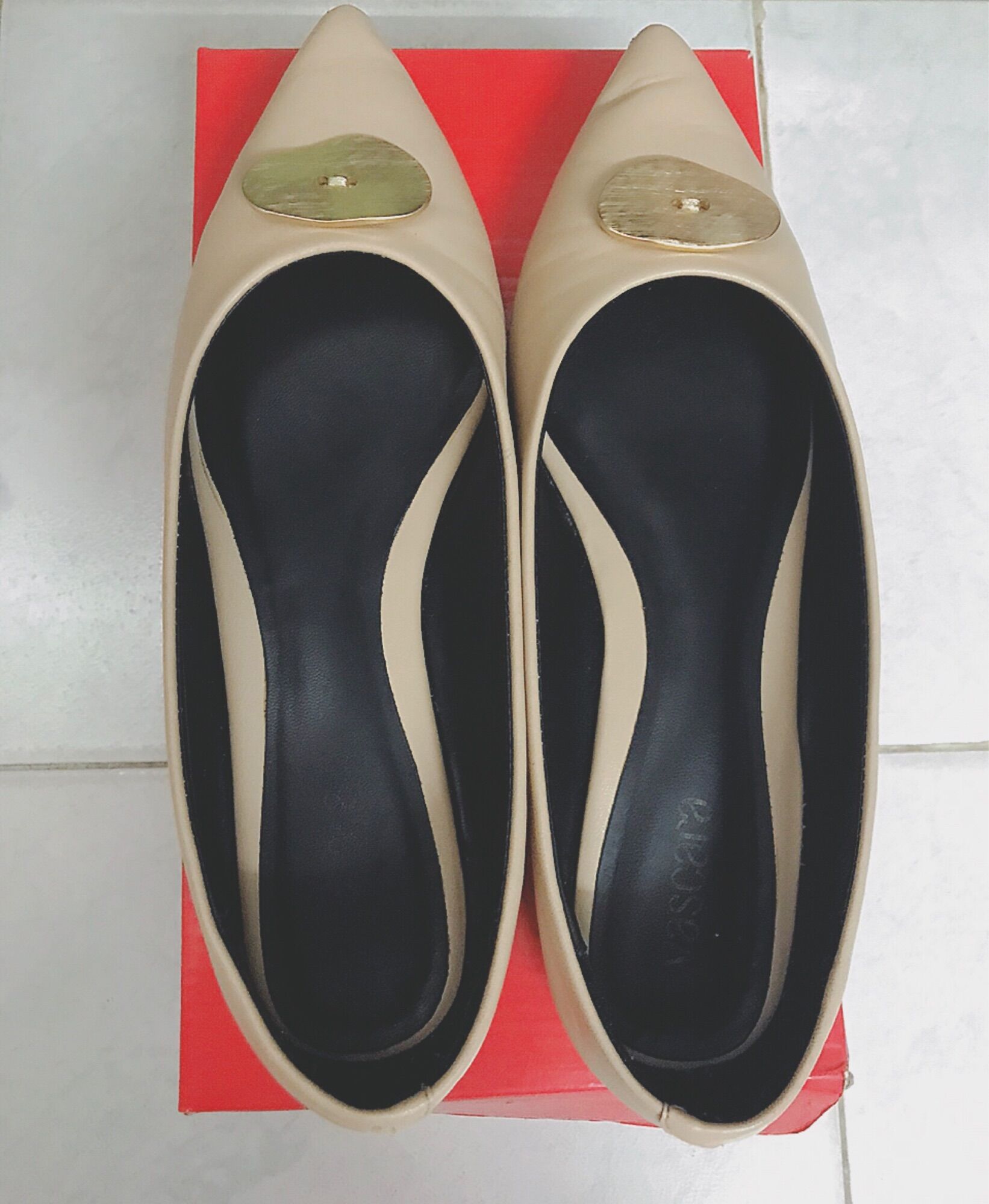 Giày Vascara fullbox size 38 (đã qua sử dụng)