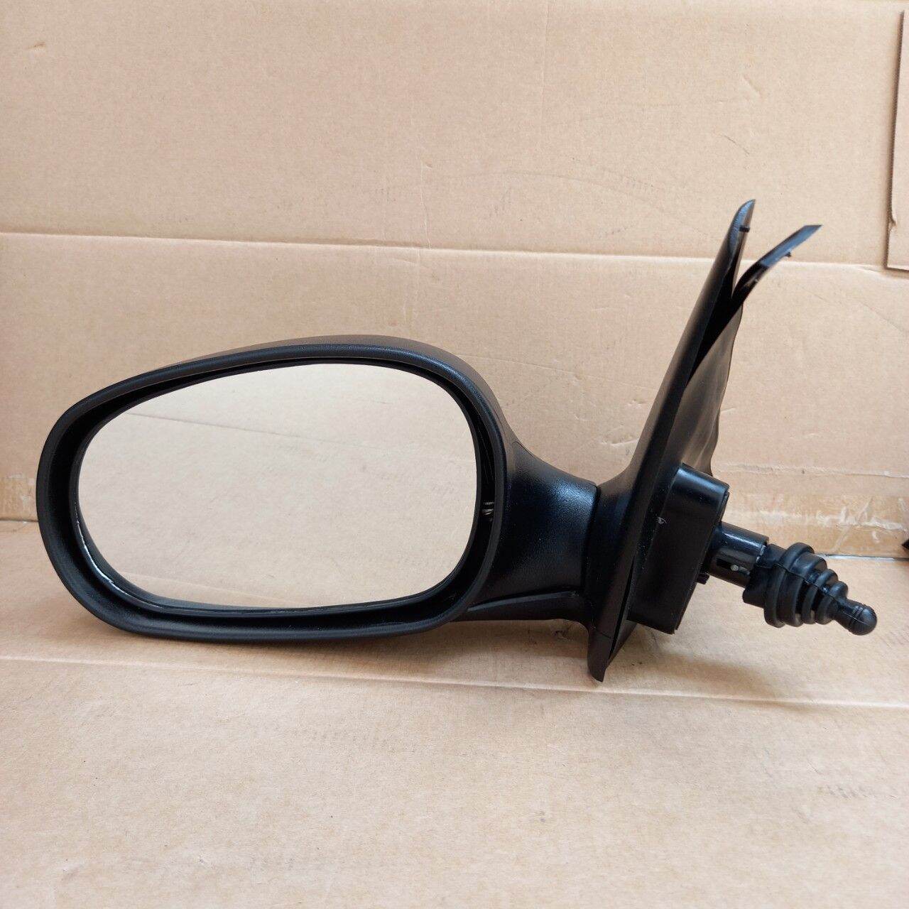 KÍNH CHIẾU HẬU DAEWOO LANOS