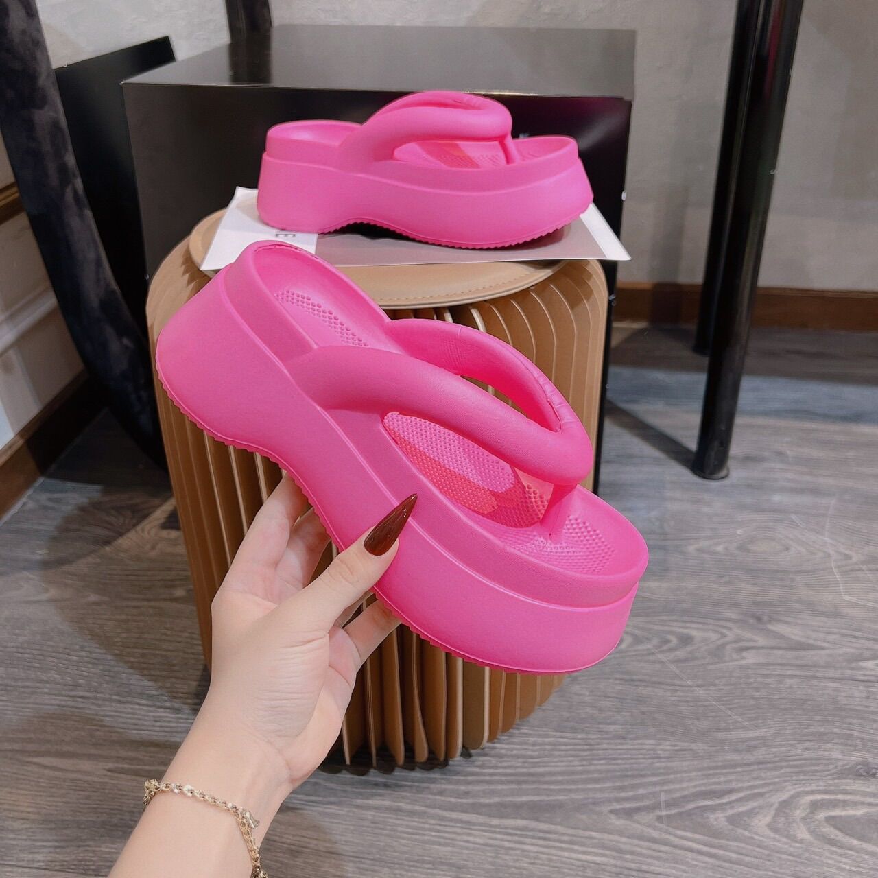 Dép bánh mỳ nữ quai sỏ mới