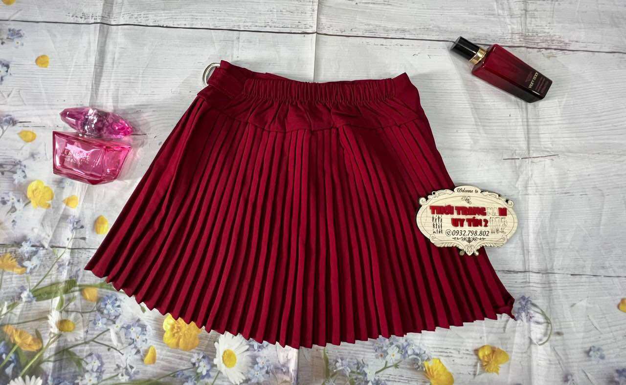 (23kg-43kg)CHÂN VÁY MÀU XẾP LY MÀU ĐỎ XOÈ CHO BÉ