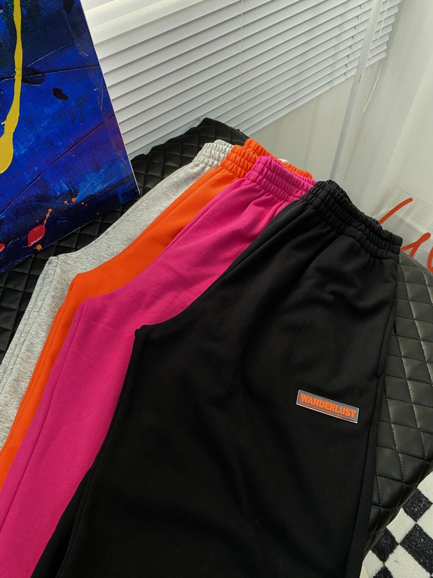 Quần Jogger ống rút dây Wanderlust FW2022