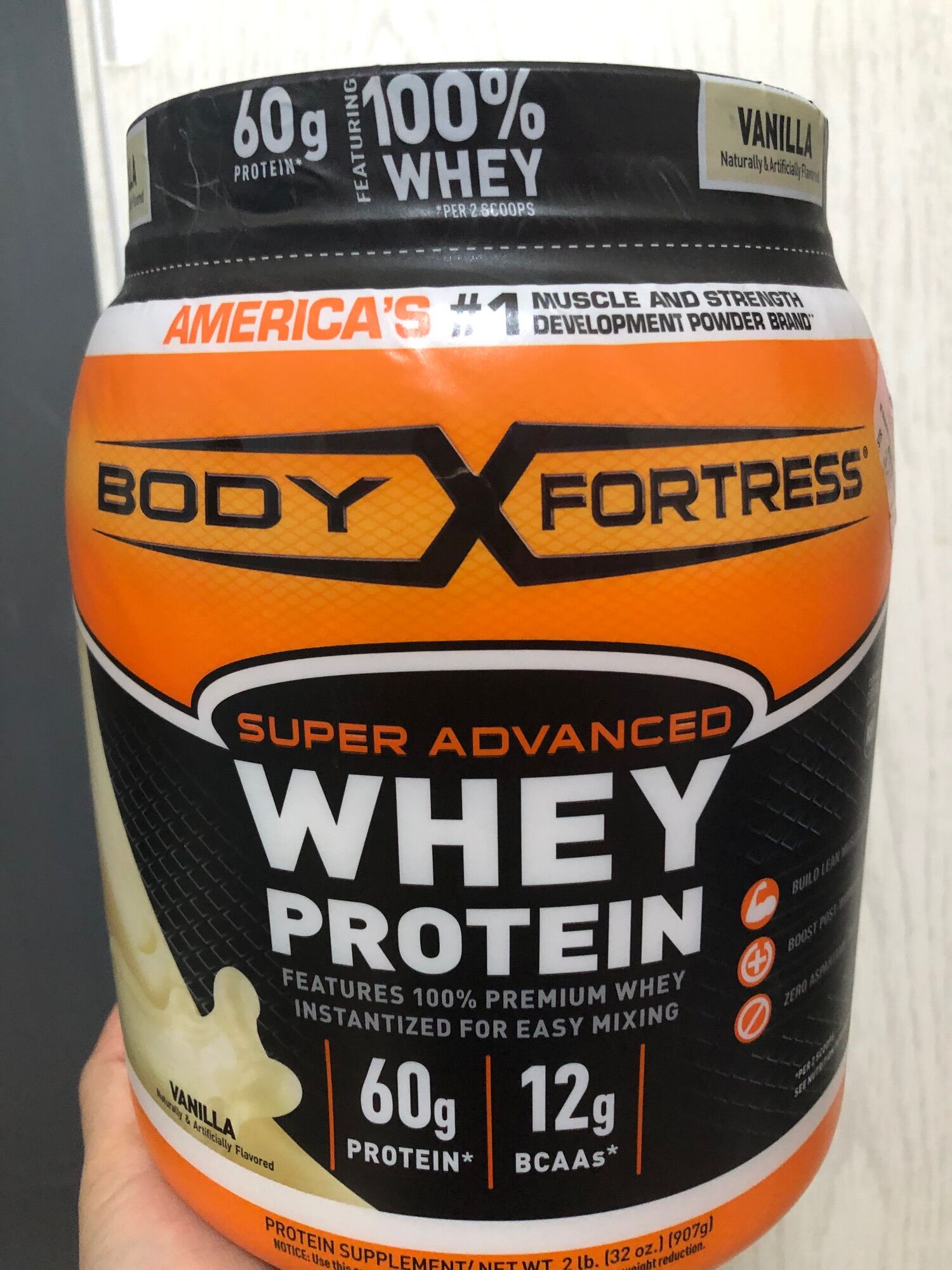 Sữa bột protein tăng cơ, phục hồi cơ vị vani body fortress whey protein powder, vanila, 60g protein hàng xách tay từ mỹ số lượng 2 hộp hương vani date tháng 8.2023