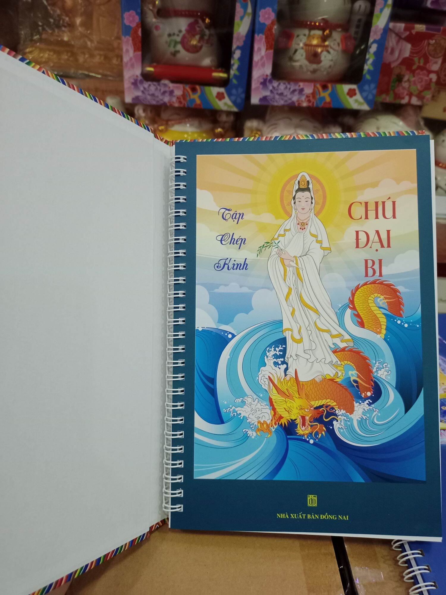 Combo 3 vở chép in mờ bìa cứng (Tặng 3 bút, 21 ruột + HDCK)