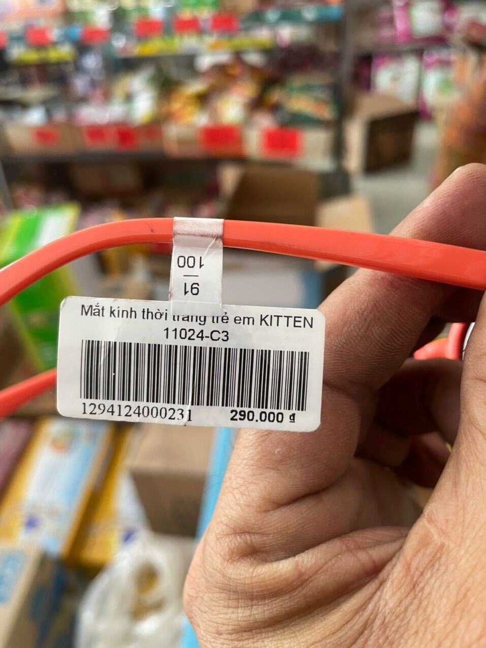 Kính mát cho bé