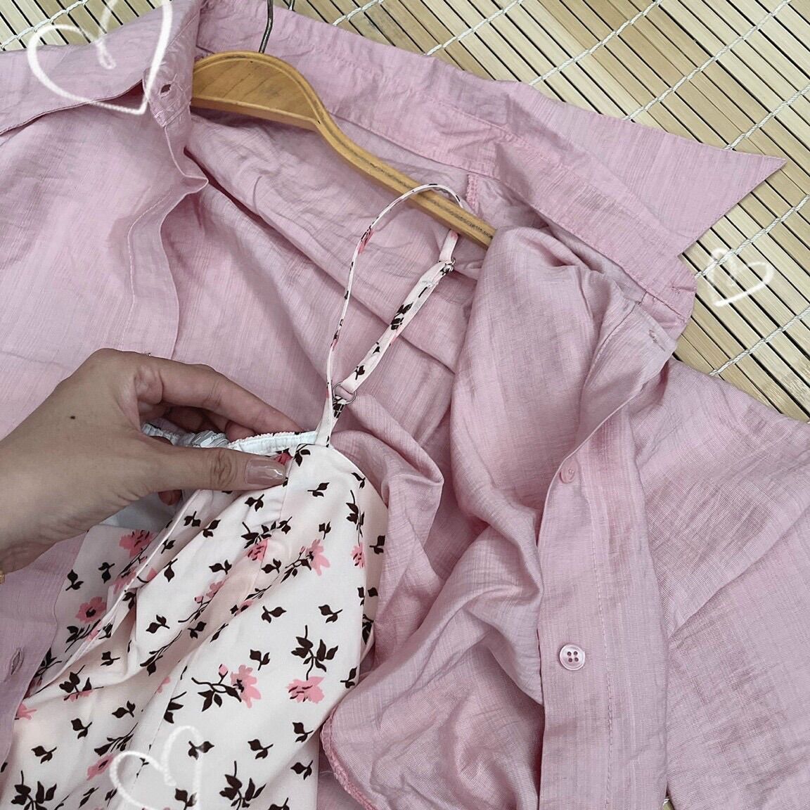 Set đầm 2 dây hoa kèm áo khoác sơ mi