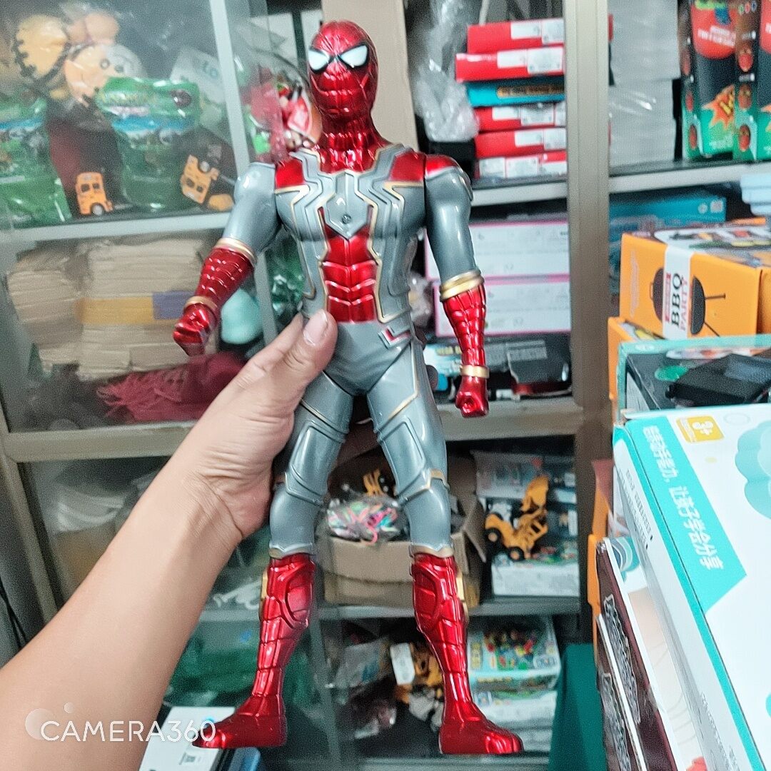 Đồ chơi mô hình siêu nhân đèn