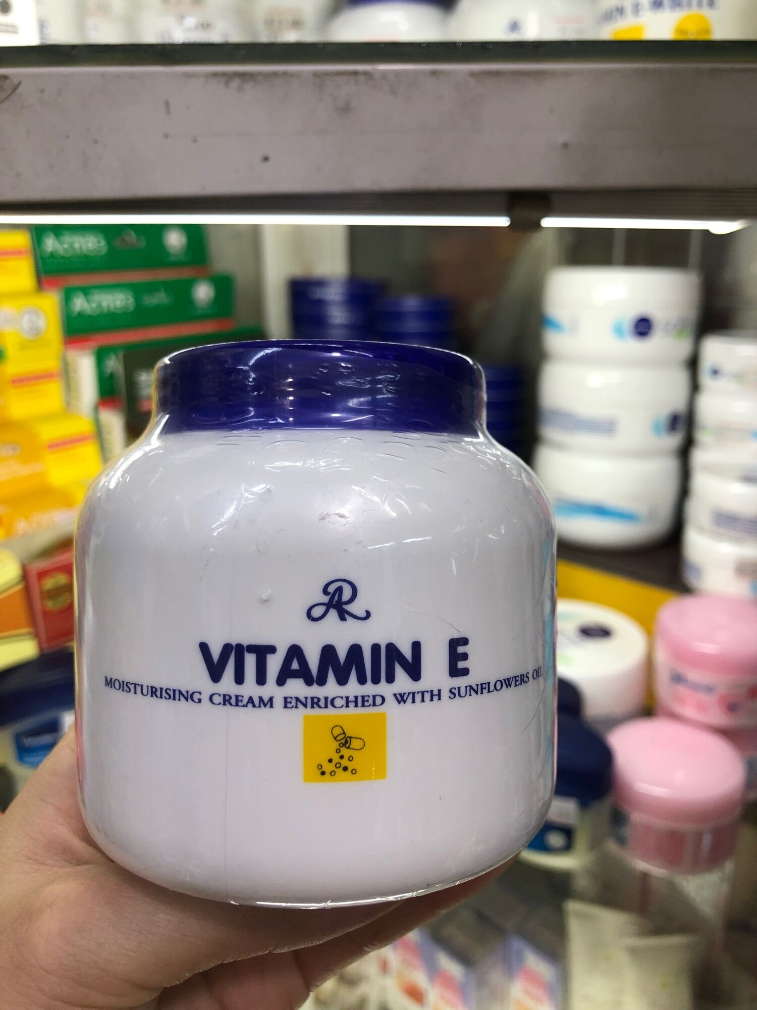 Kem dưỡng ẩm body & face vitamin e aron thái lan 200g