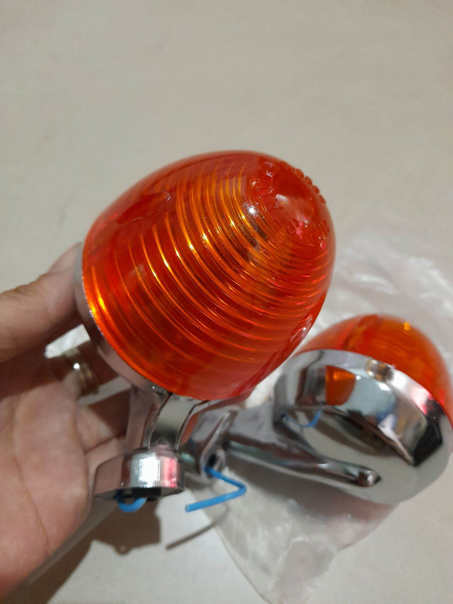 Cặp đèn xi nhan xe 67 sắt xi.