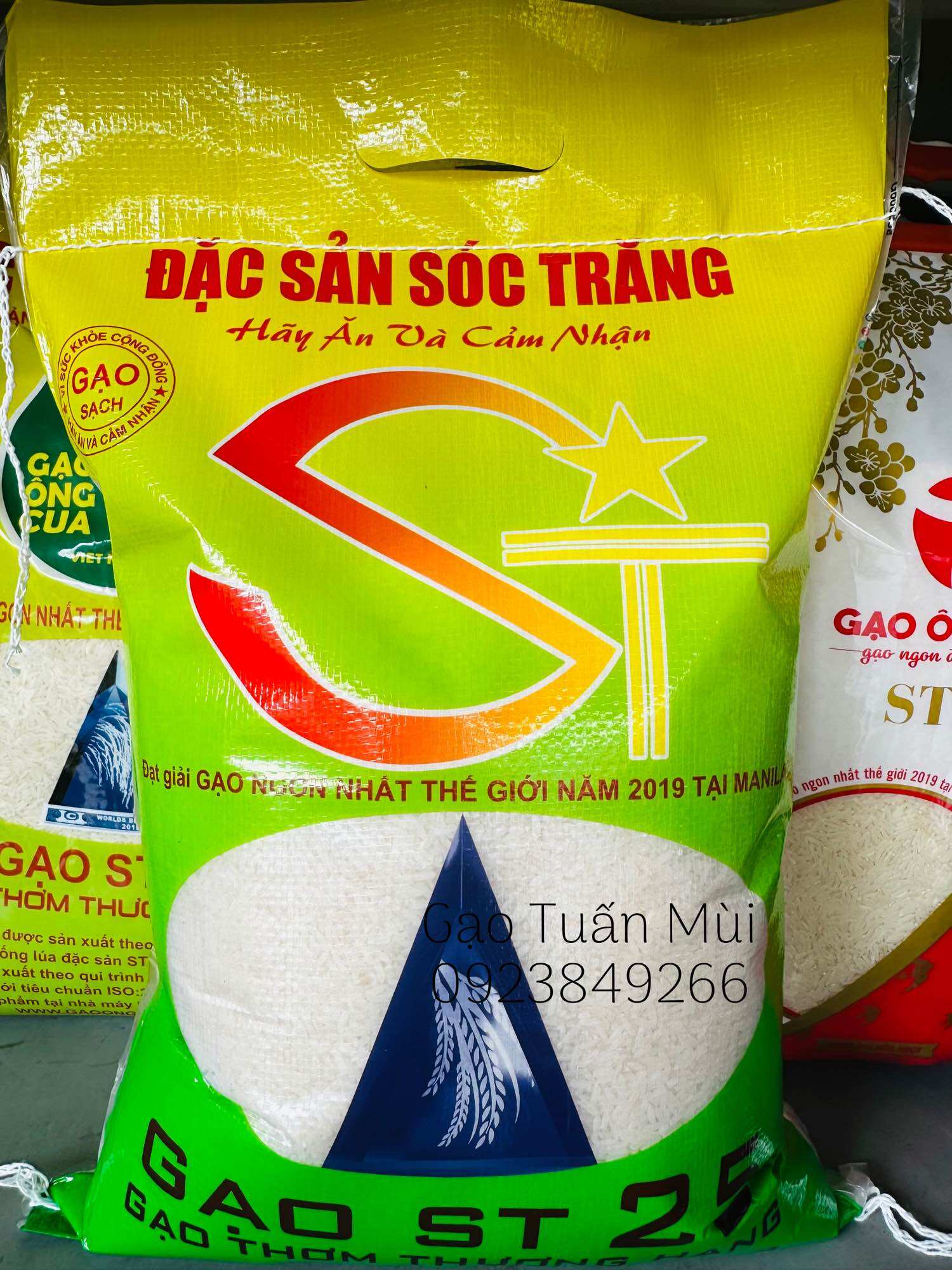 Gạo ST25 (Dẻo Mềm, Thơm Cơm Túi 5 Ký)