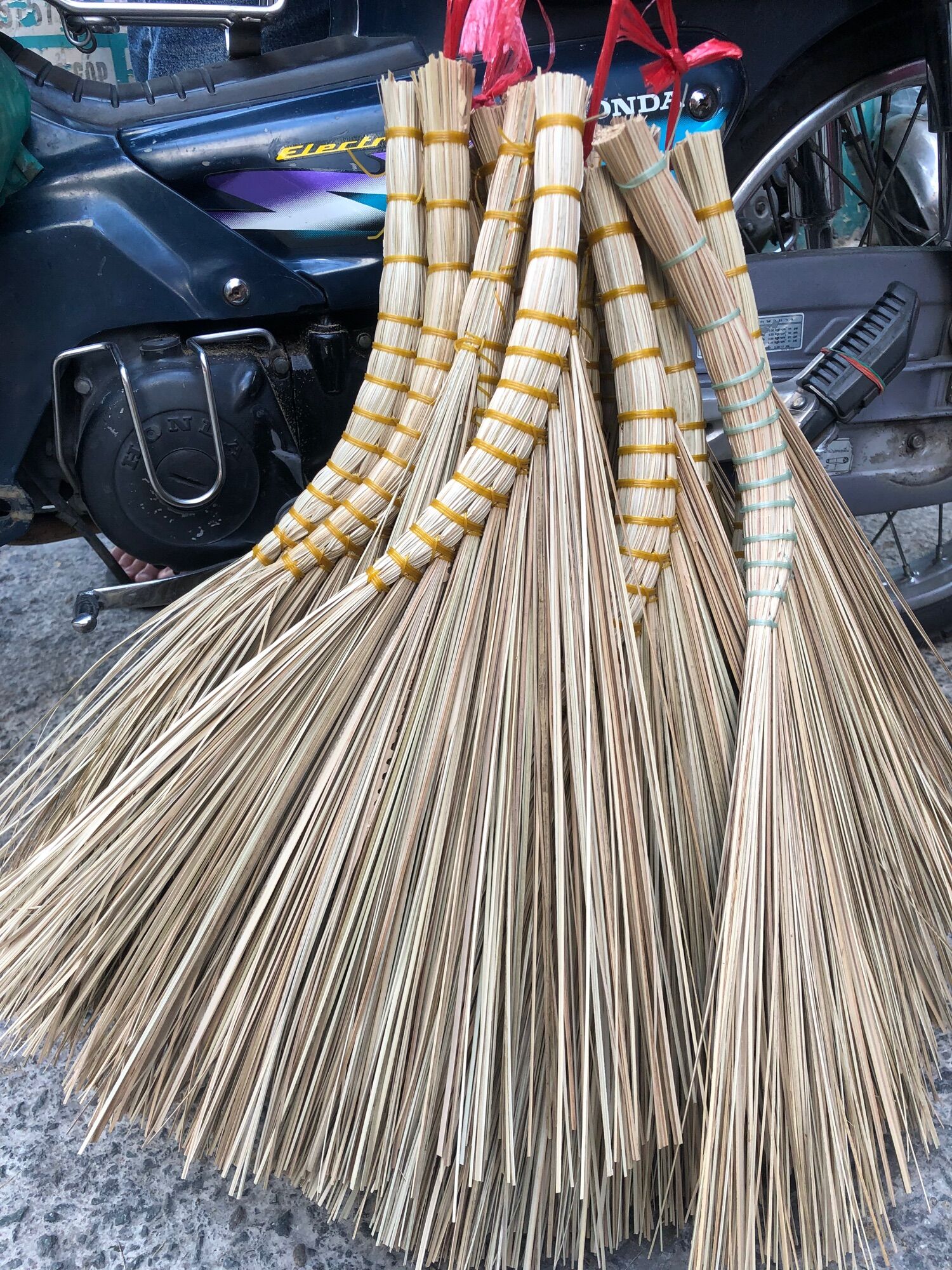 CHỔI CHÀ MINI QUÉT SÂN