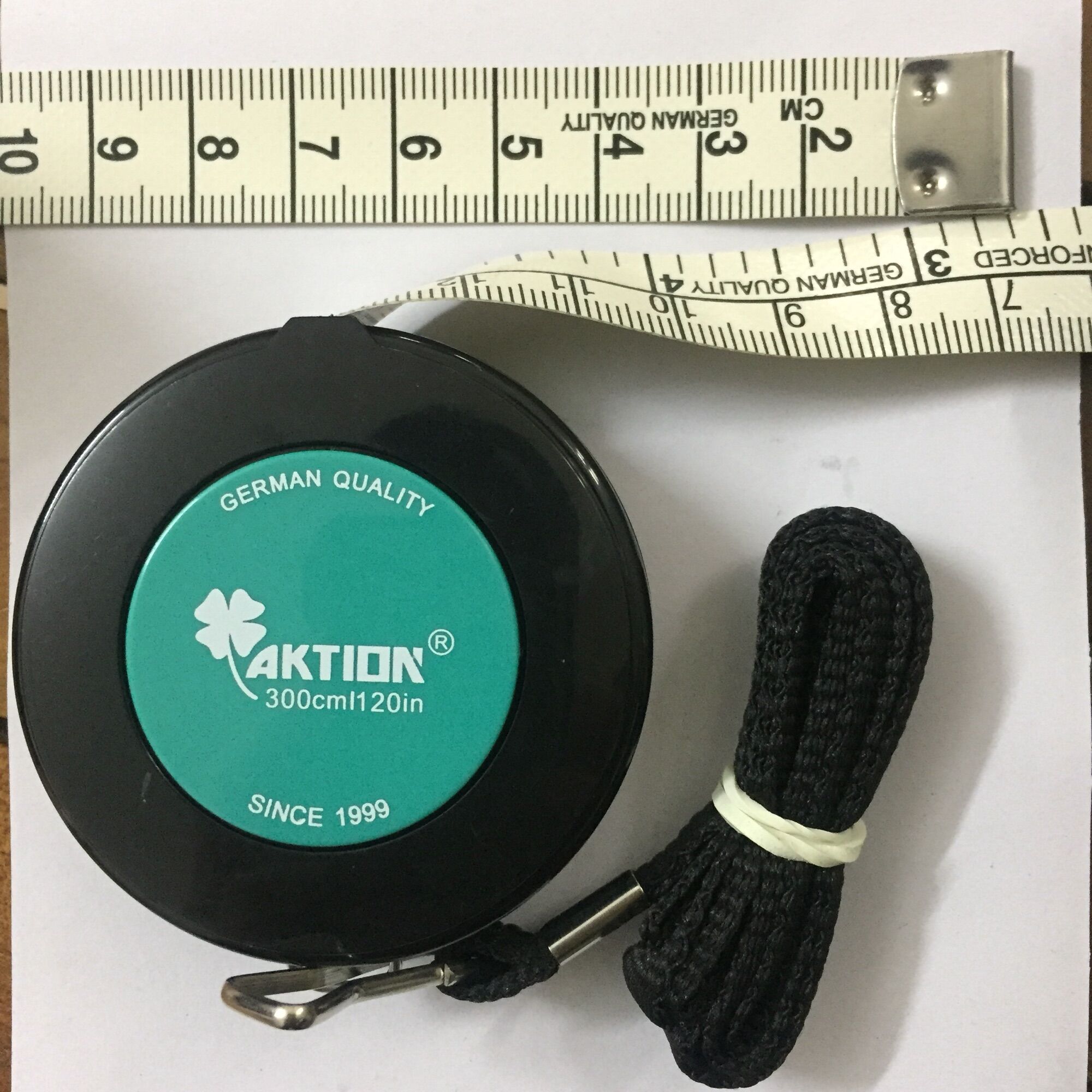 Thước dây 3 mét cuộn rút Akiton