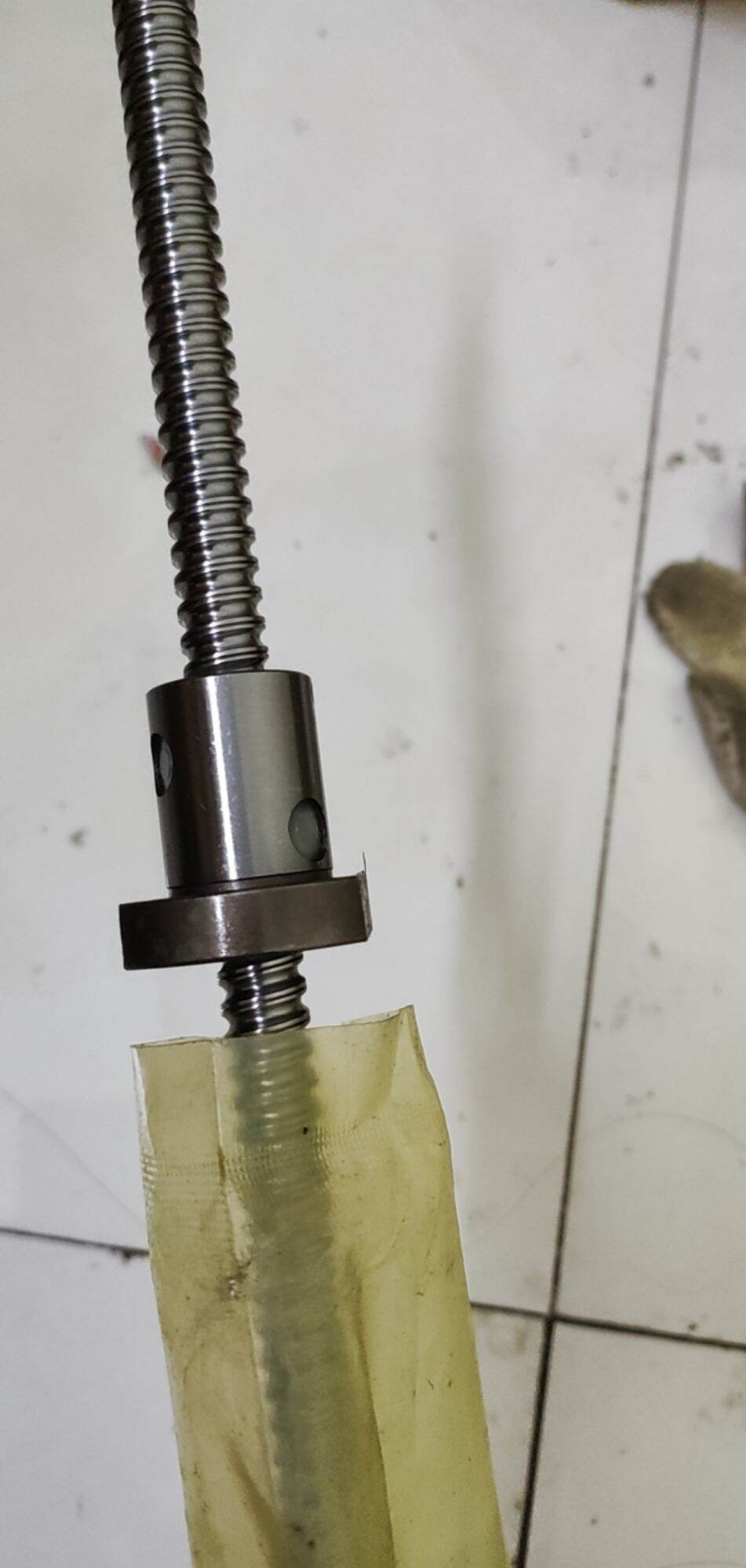 VitMe Tbi SFU 1204 dài 500mm chưa tiện + đai ốc