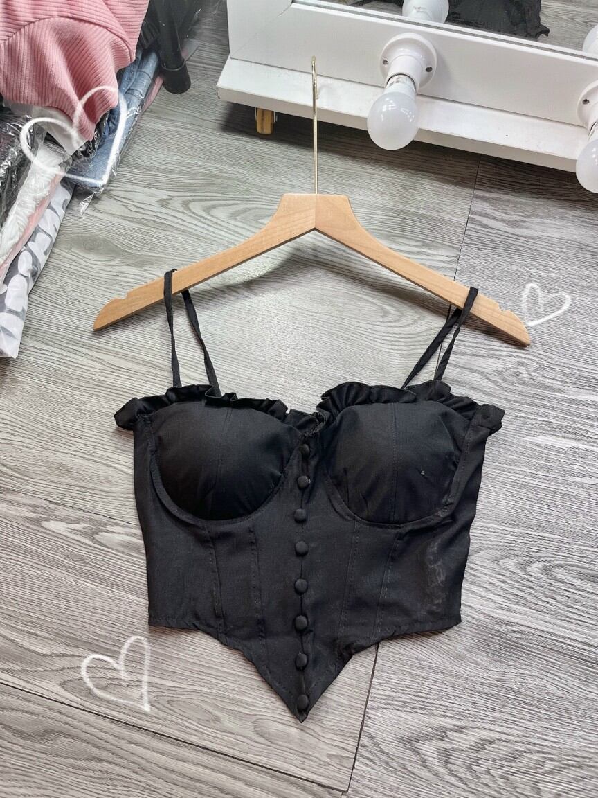 Áo hai dây có mút ngực dáng croptop nút bọc