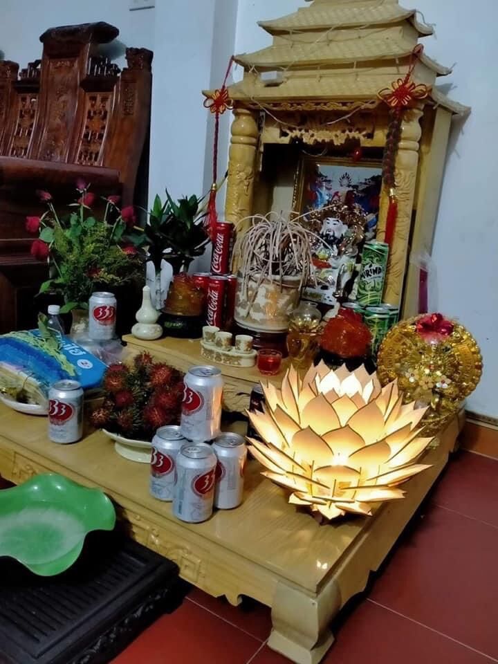Đèn hoa sen gỗ để bàn trang trí bàn thờ