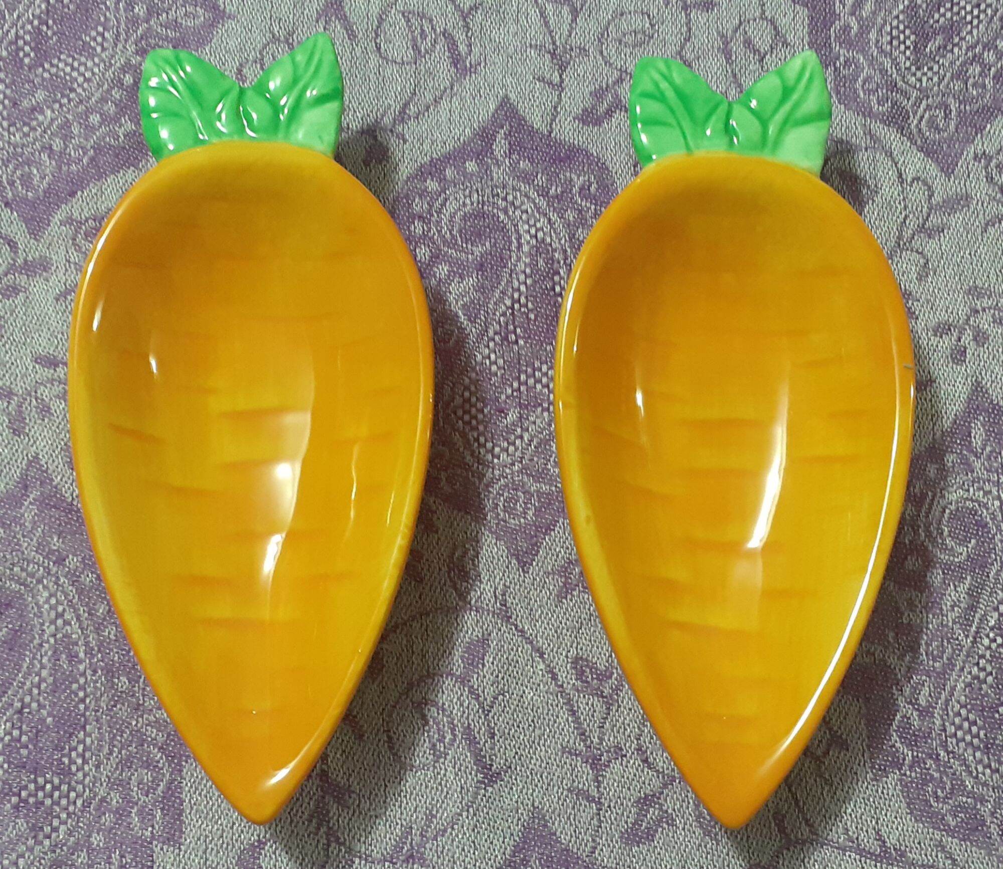 Dĩa gốm sứ hình cà rốt 15,5cm x 7cm