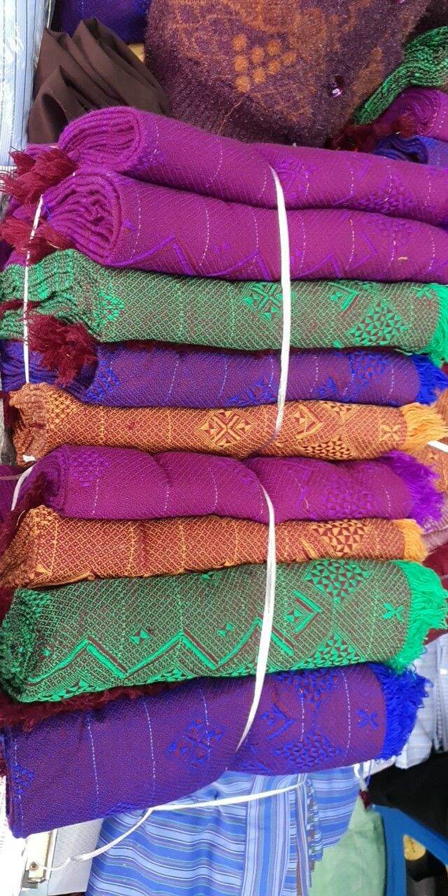 Khăn len bà già