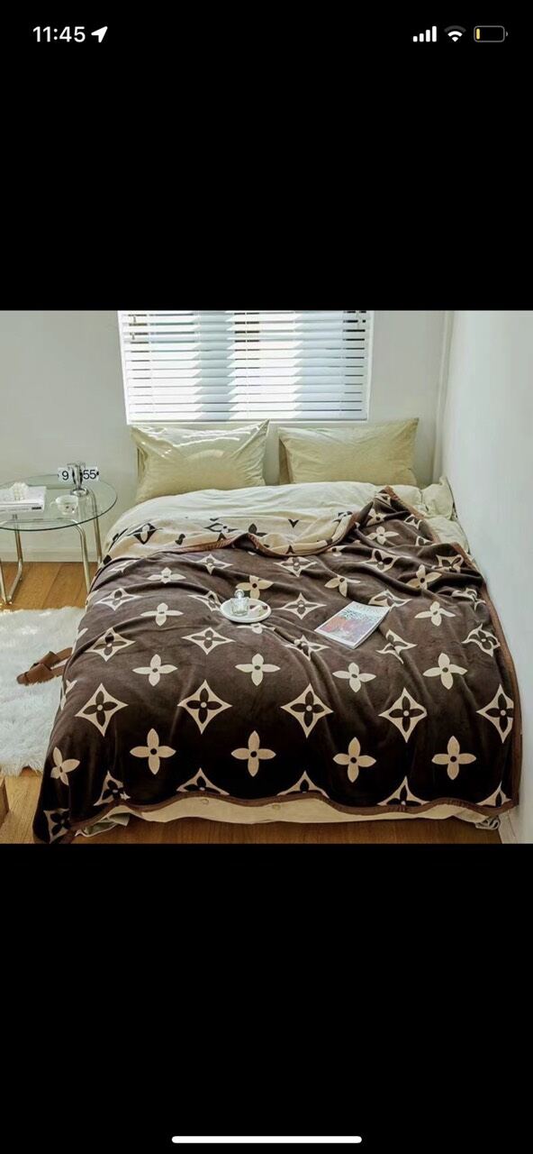 Chăn tuyết nhung, kích thước 1m8×2m