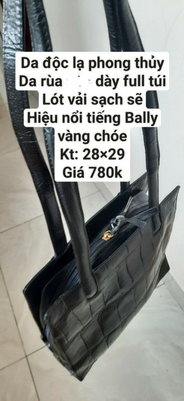 Túi da độc lạ Hiệu Bally