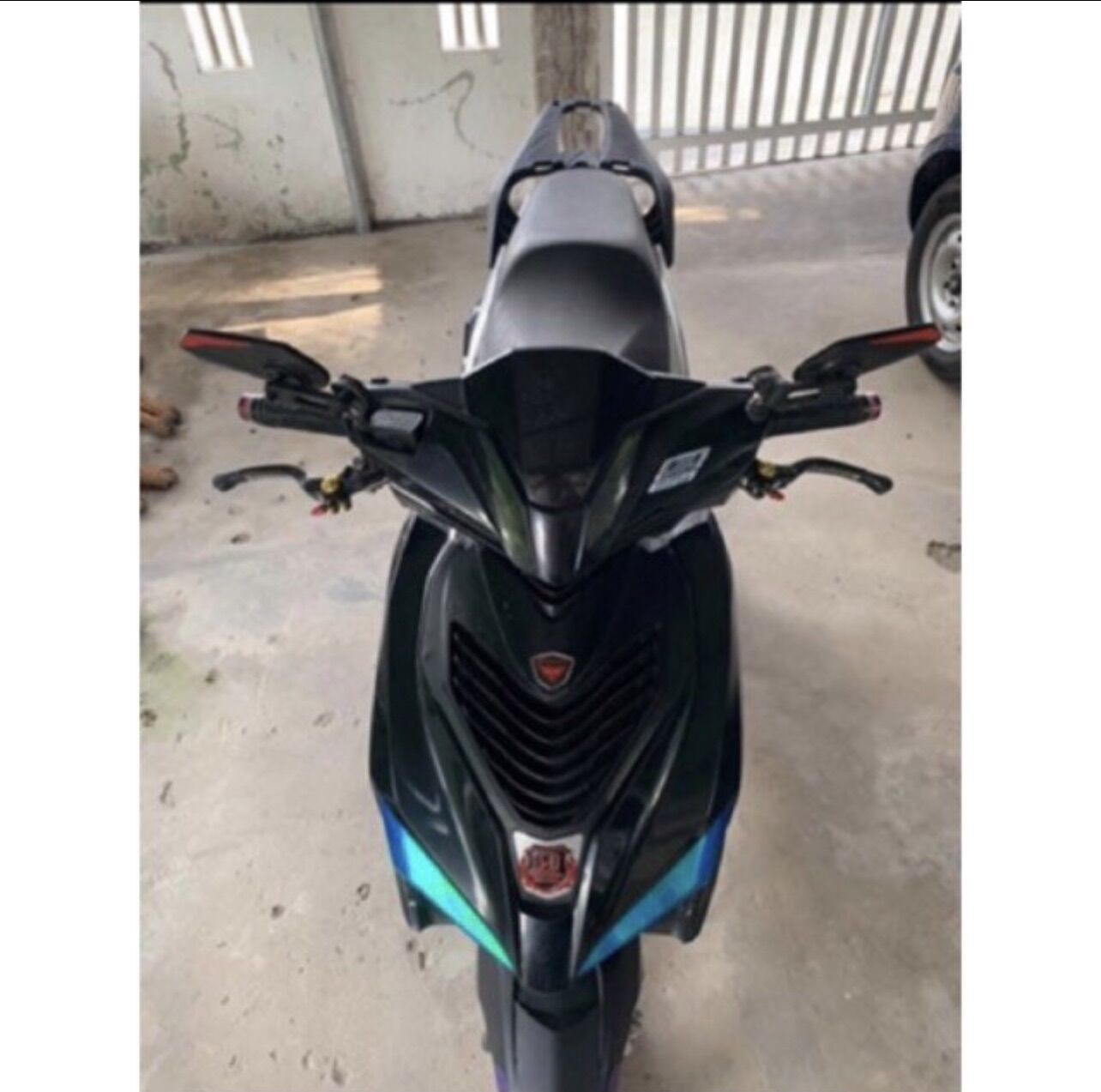 Cảng Sau Xe Airblade 2016~2021 kiểu 300i Đen mờ & bạc