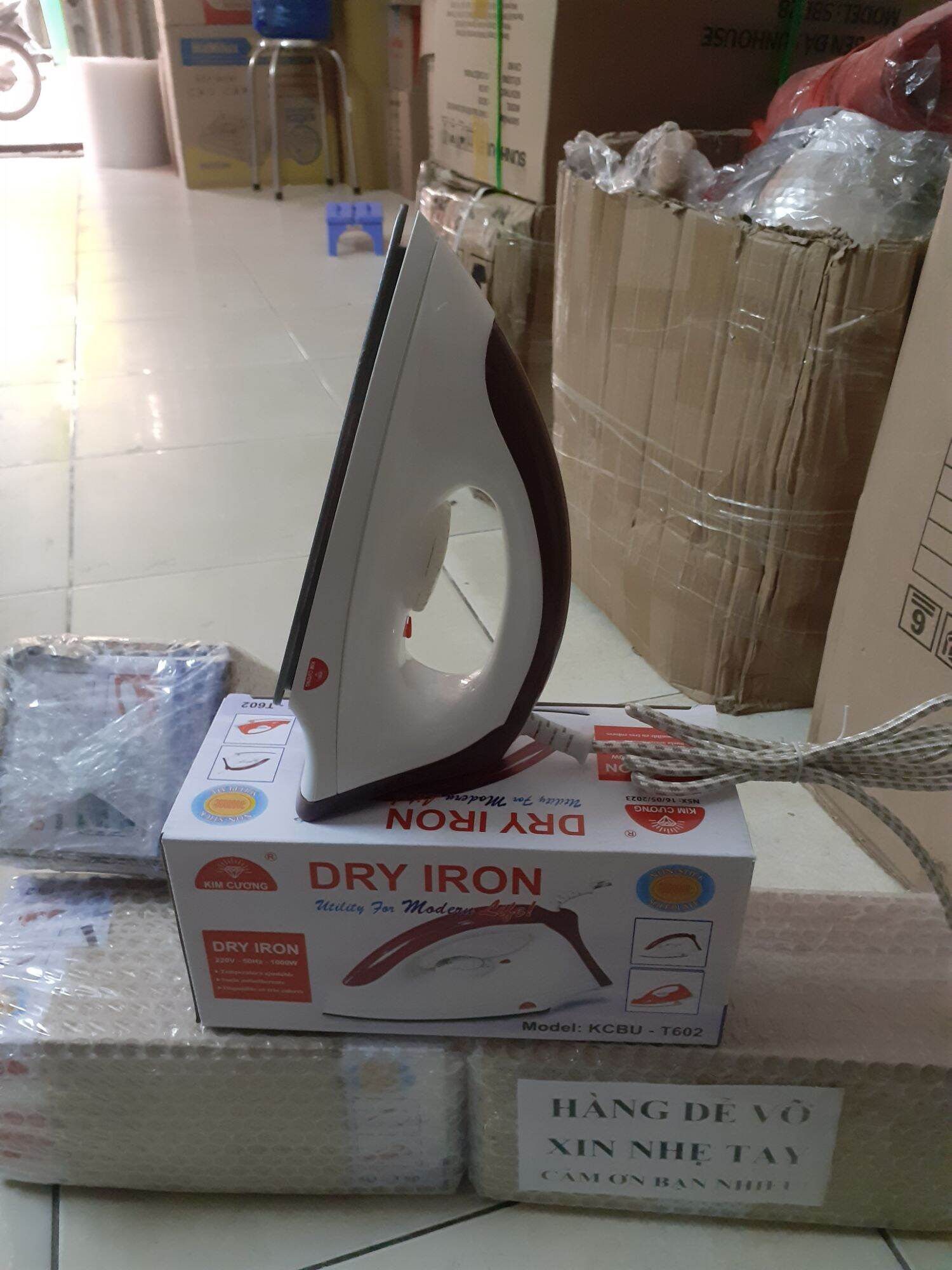 Bàn ủi khô kim cương