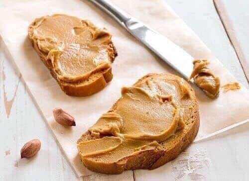 BƠ ĐẬU PHỘNG SKIPPY