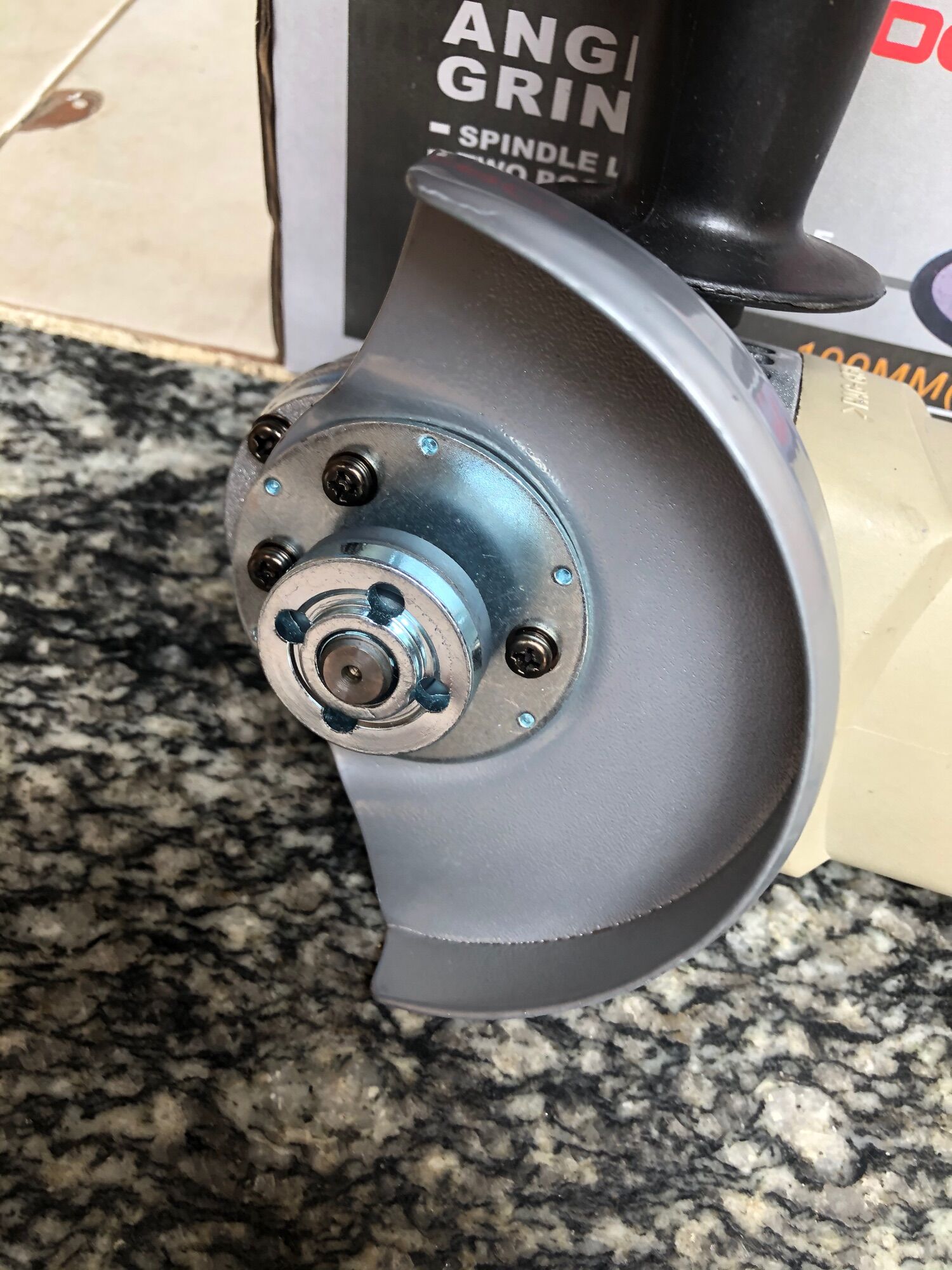 MÁY MÀI CẮT CROWN 700W CÓ ĐIỀU TỐC 1 TẤC