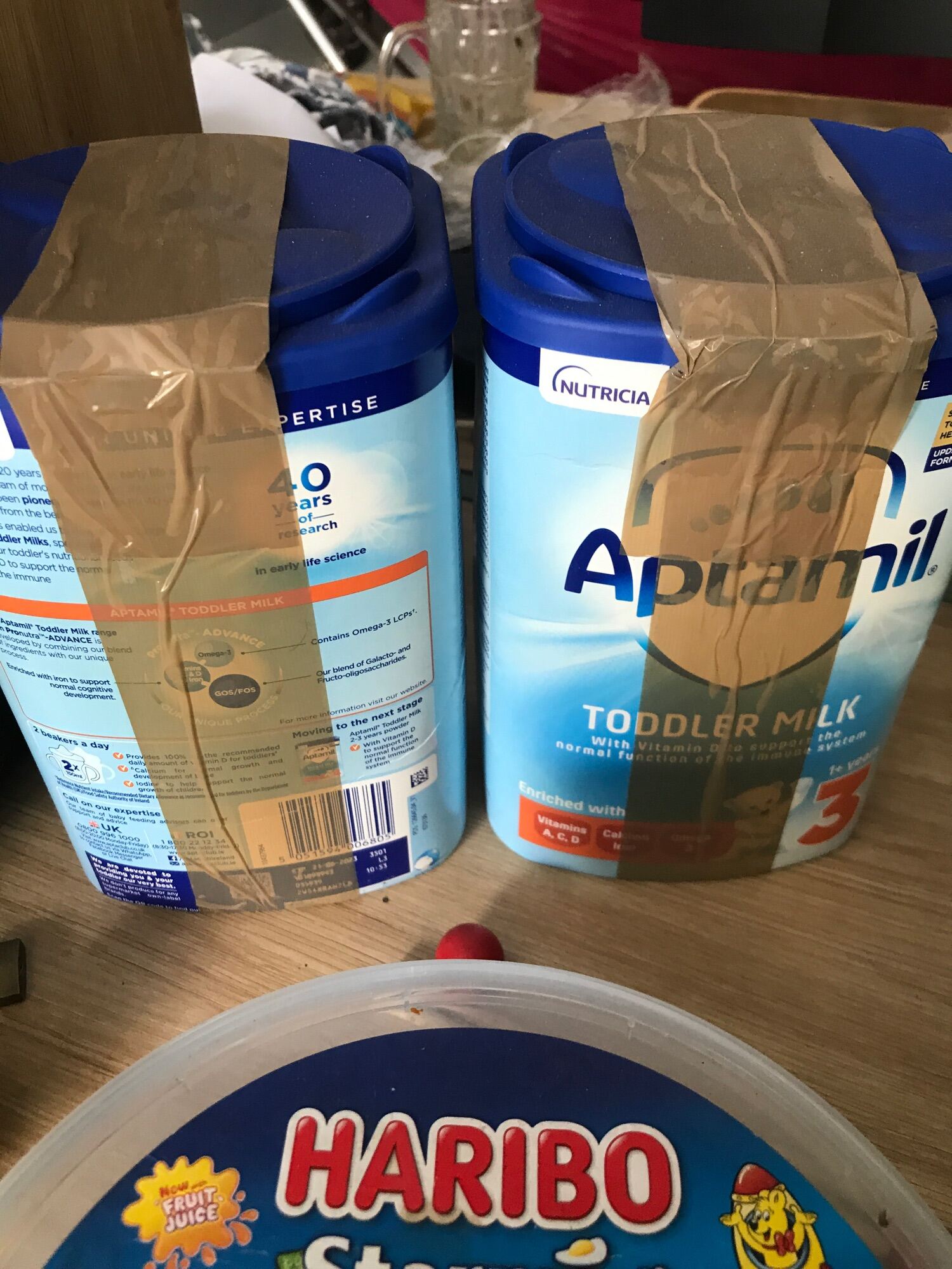 [HCM]Sữa Aptamil số 2 cho trẻ từ 6-12 tháng Bay Air ( hàng nội địa Anh )