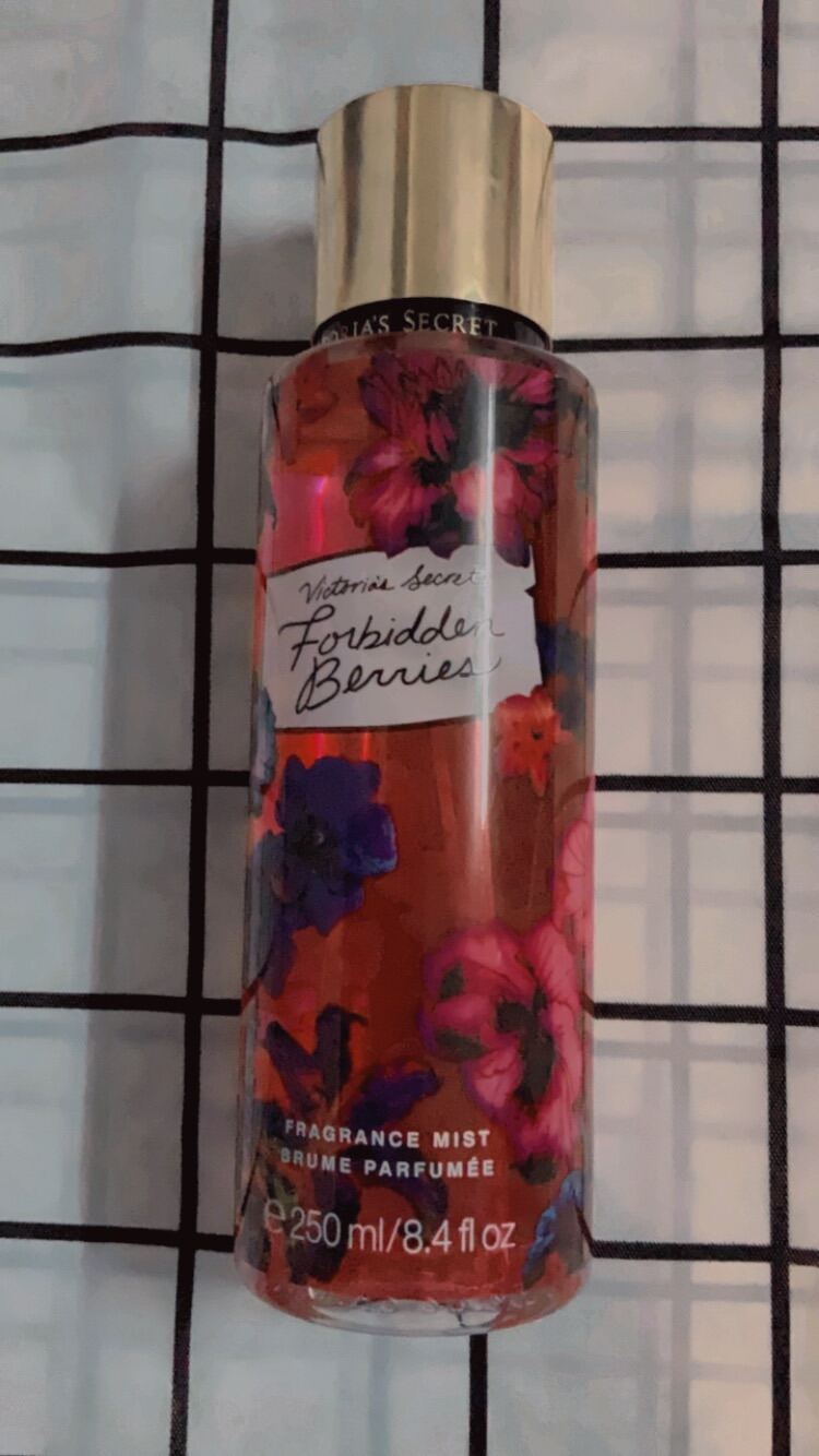 Xịt thơm BODY Victoria Serect (Forbidden Beries) made in THAILAN 50ml->250