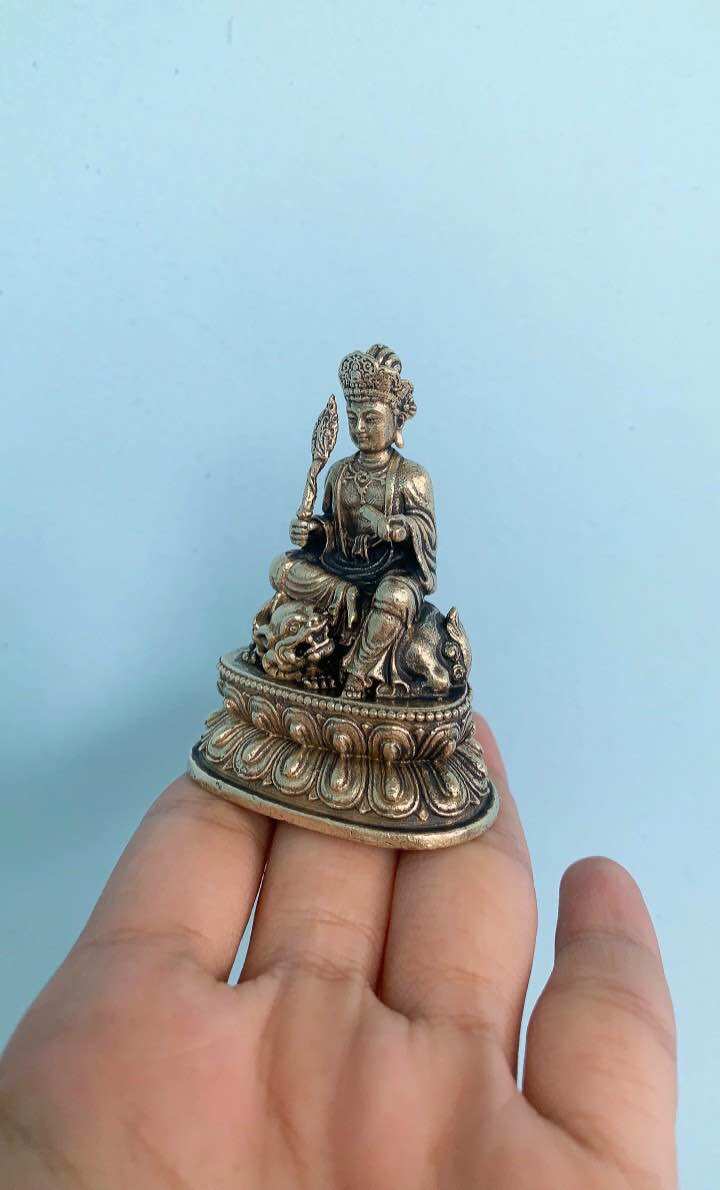 Tượng Văn thù bồ tát đồng