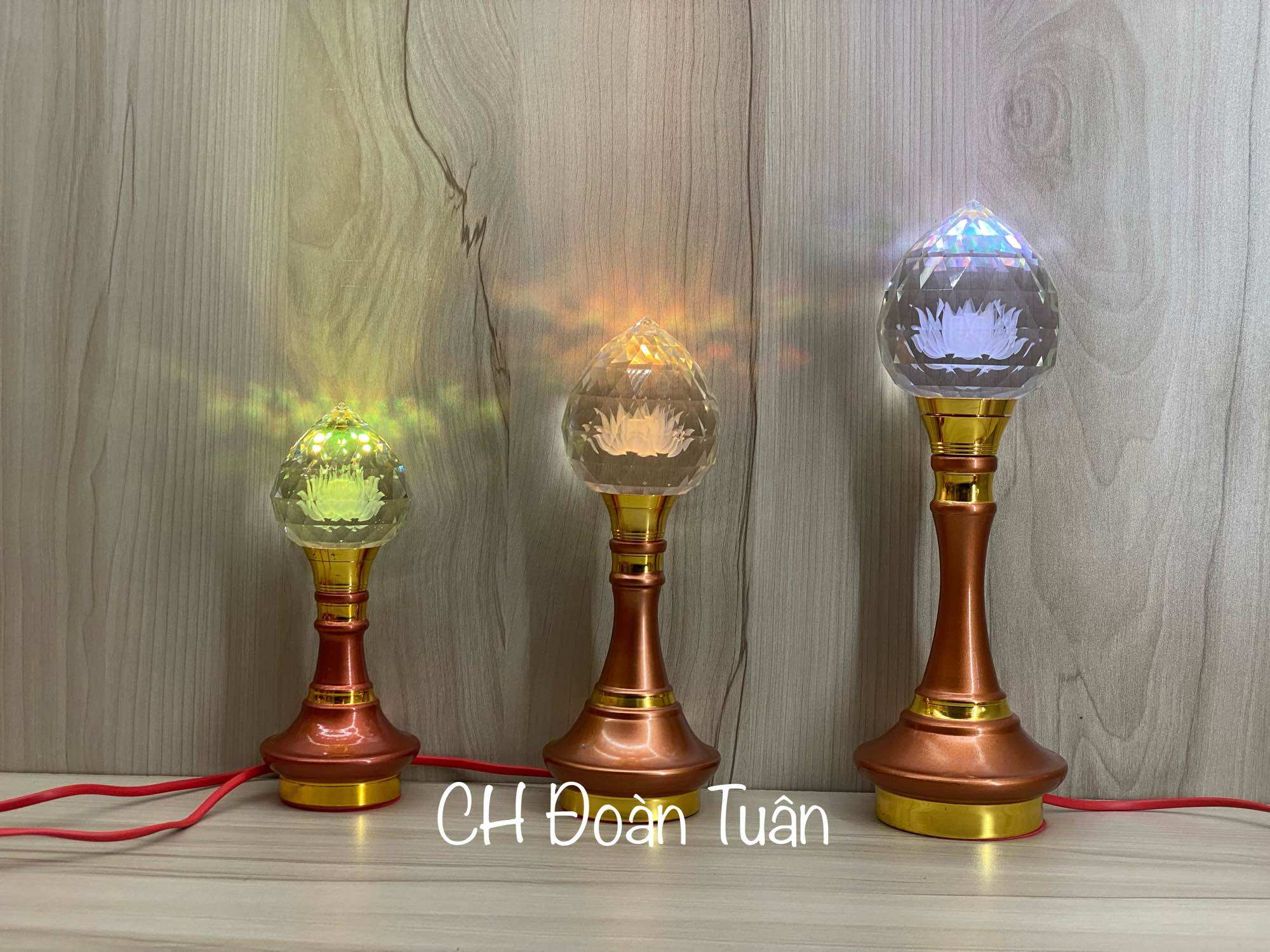 ĐÈN THỜ PHA LÊ TRÁI ĐÀO & QUẢ CẦU PHA LÊ ( MỘT CẶP)