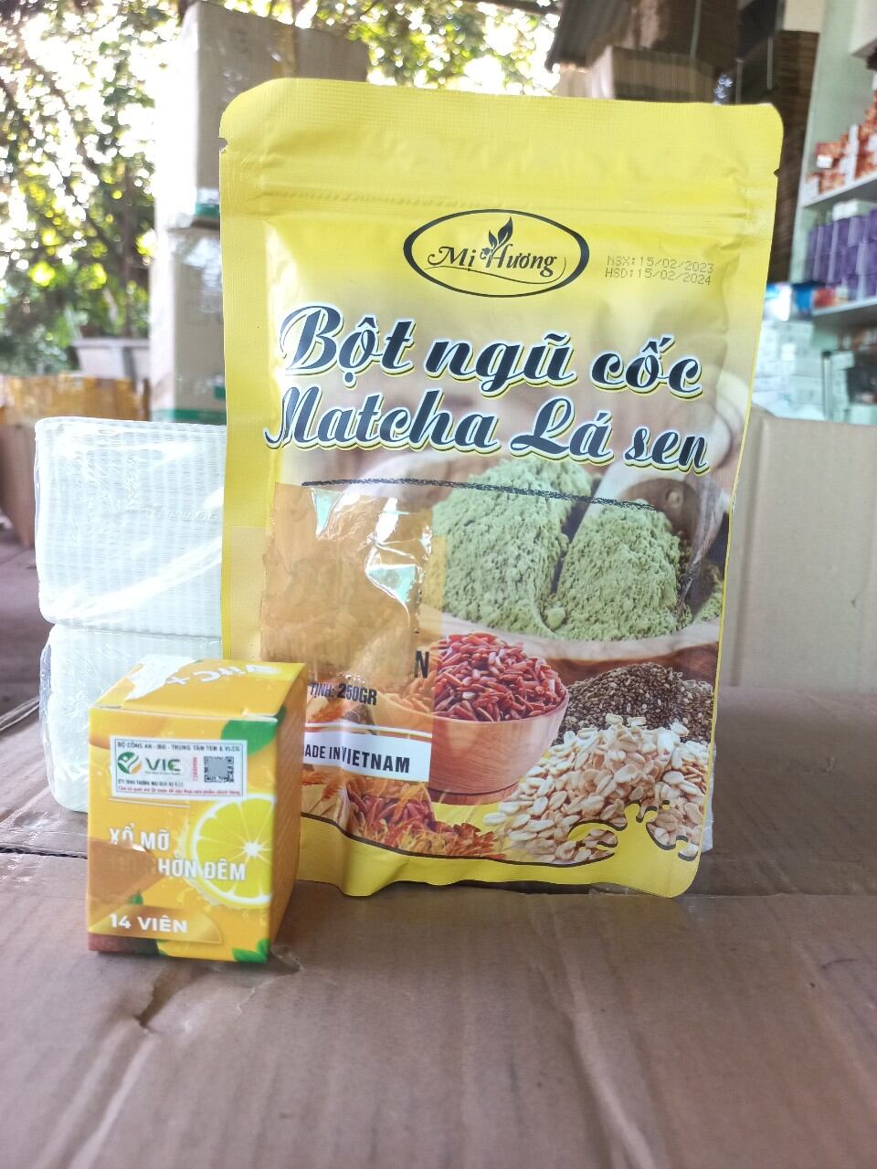 (TẶNG VITC ) BỘT NGŨ CỐC MATCHA LÁ SEN MỊ HƯƠNG GIẢM CÂN