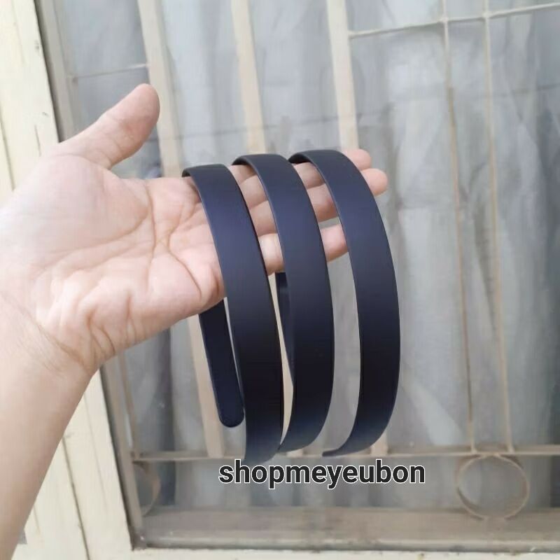 Bờm cài tóc nhựa cứng đen bóng/nhám (bản 1p5)