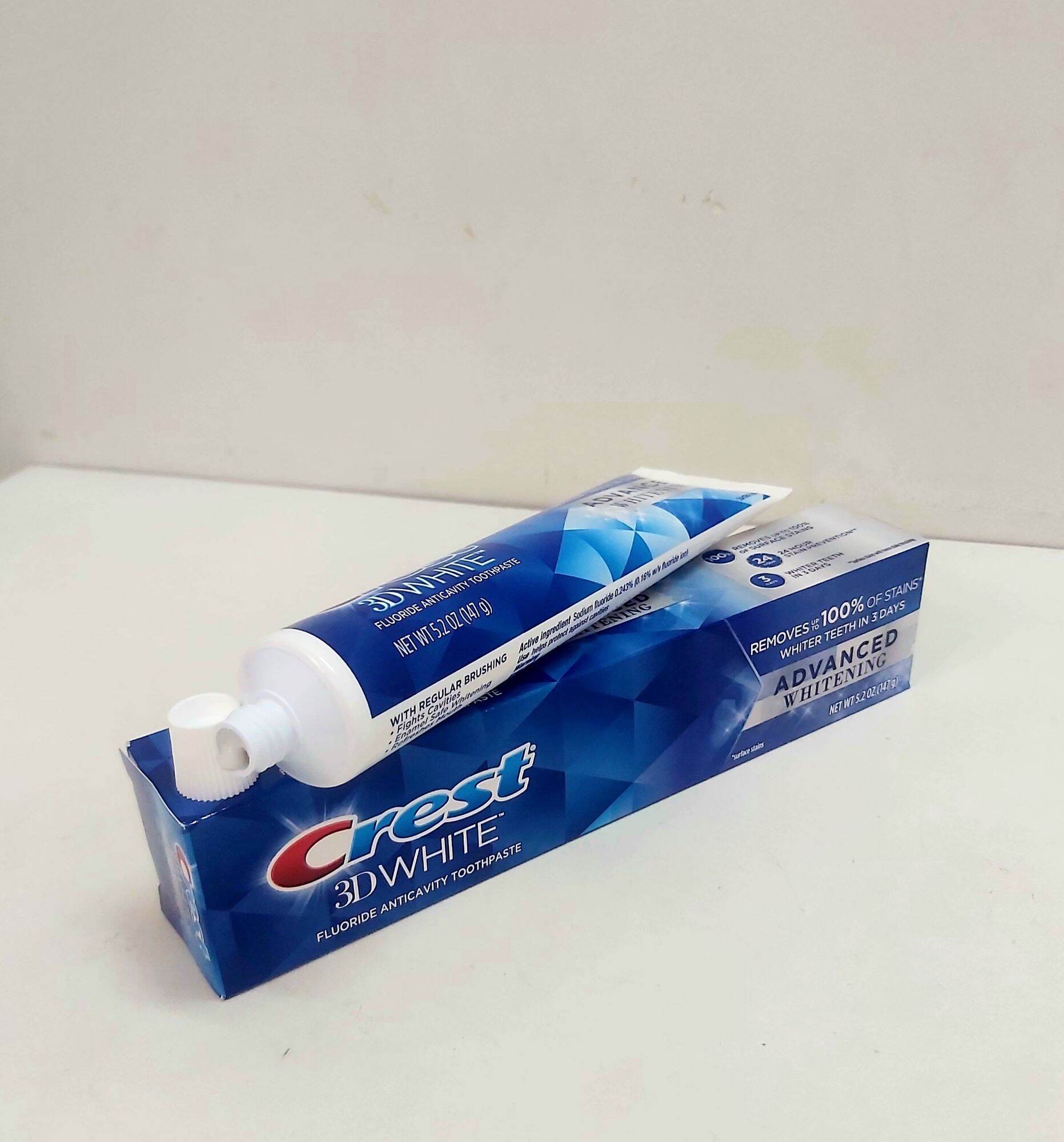 [HCM]{MẪU MỚI} KEM ĐÁNH RĂNG CREST 3D WHITE ADVANCED TRIPLE WHITENING MỸ 147G USA