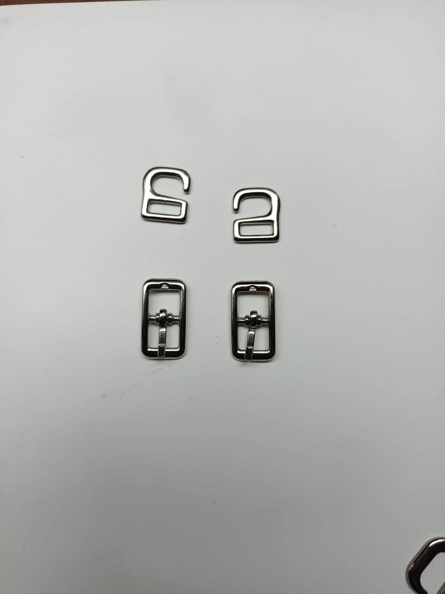 Khoá móc giày ,khoen móc giày 1cm..0,8cm