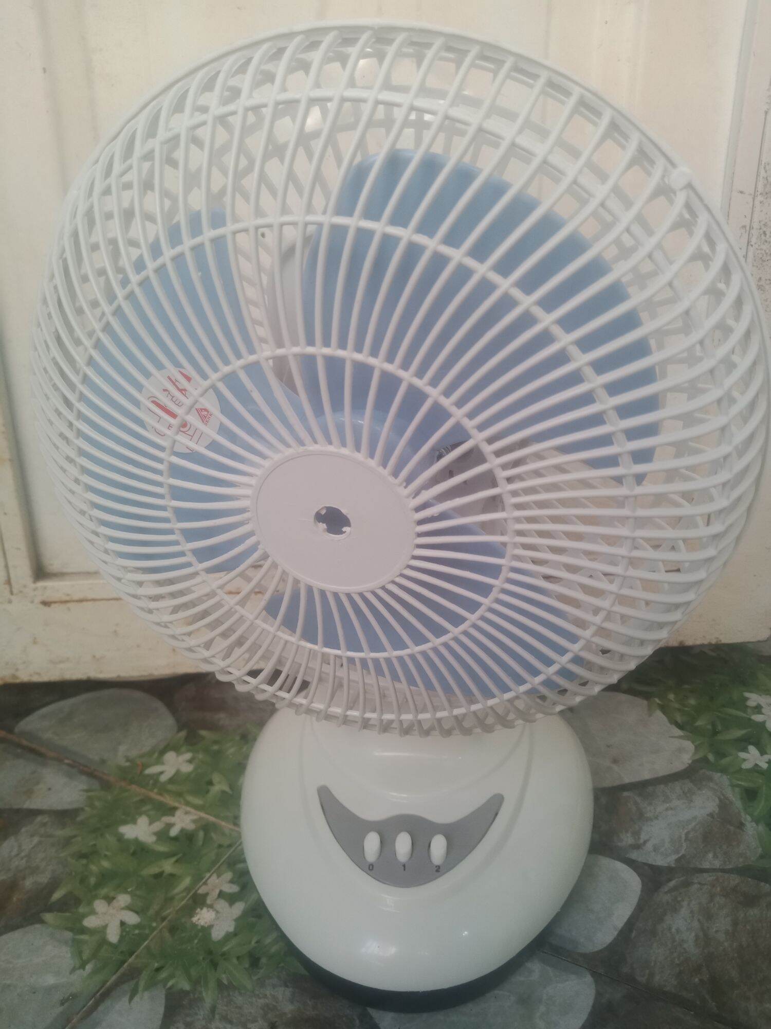 combo chế quạt bàn b2 sử dụng điện acquy (motor không chổi than)