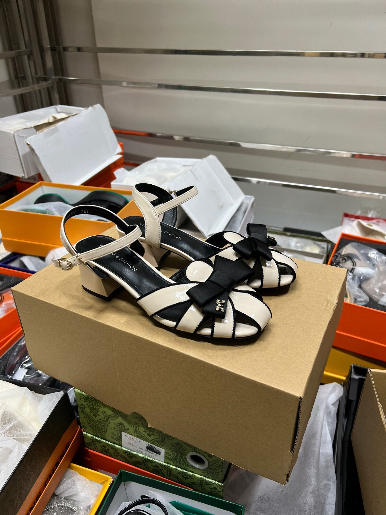 Sandan giọ miu miu hàng QC fullbox