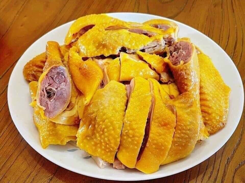 1 con Gà ủ muối hoa tiêu, ăn liền