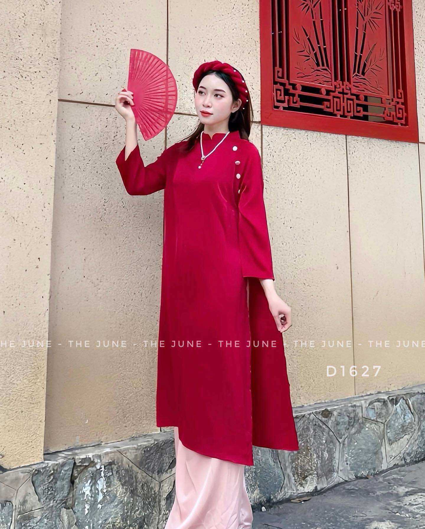 Áo Dài Tết Kèm Mấn Cổ Điển