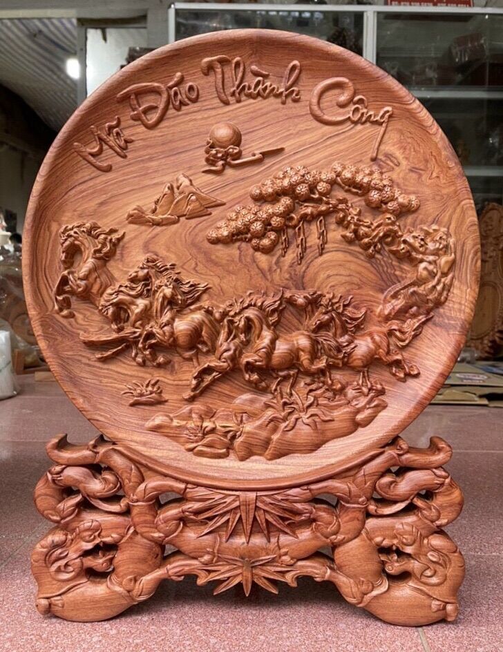 Đĩa gỗ phong thuỷ mã đáo thành công gỗ hương liền khối