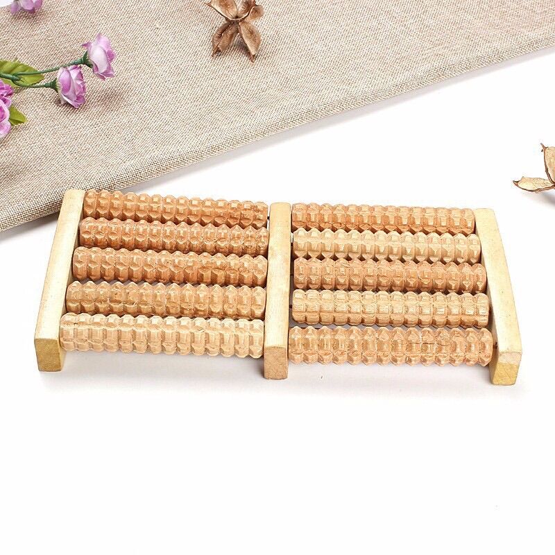 Dụng cụ massage chân bằng gỗ