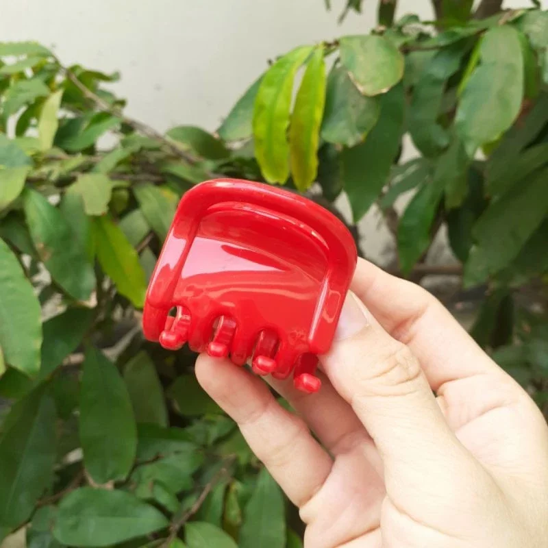 Kẹp tóc 8 răng nhựa mềm (được chọn màu)