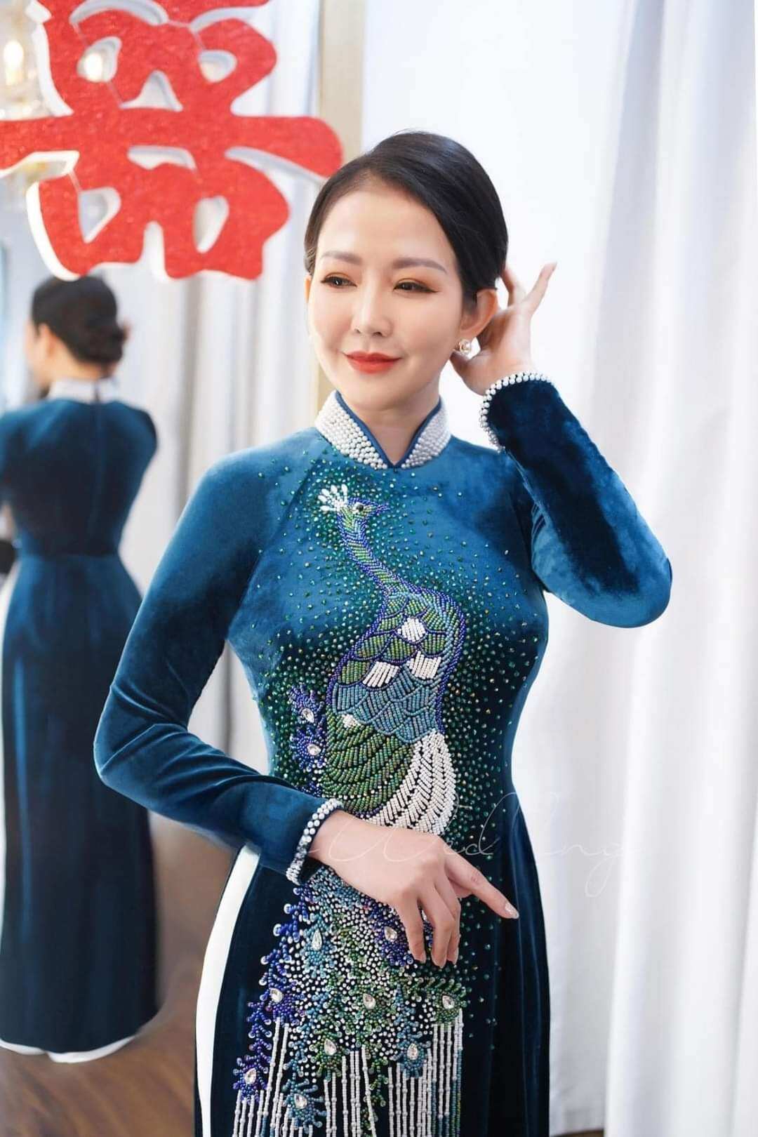 Áo dài nhung trung niên tặng bà tặng mẹ, áo dài bà sui đính kết thủ công cao cấp